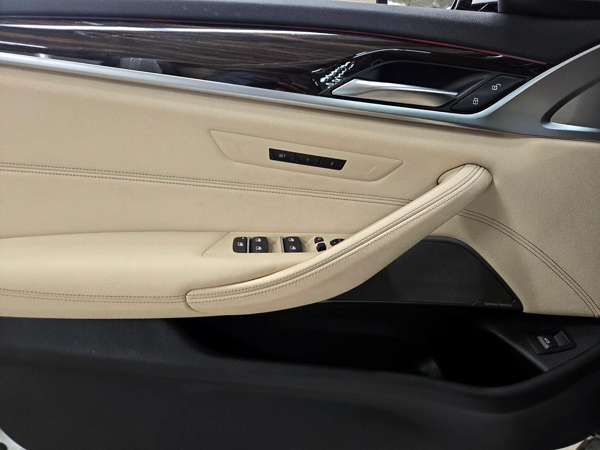 Thumbnail: 2023 BMW 5 Series - 12