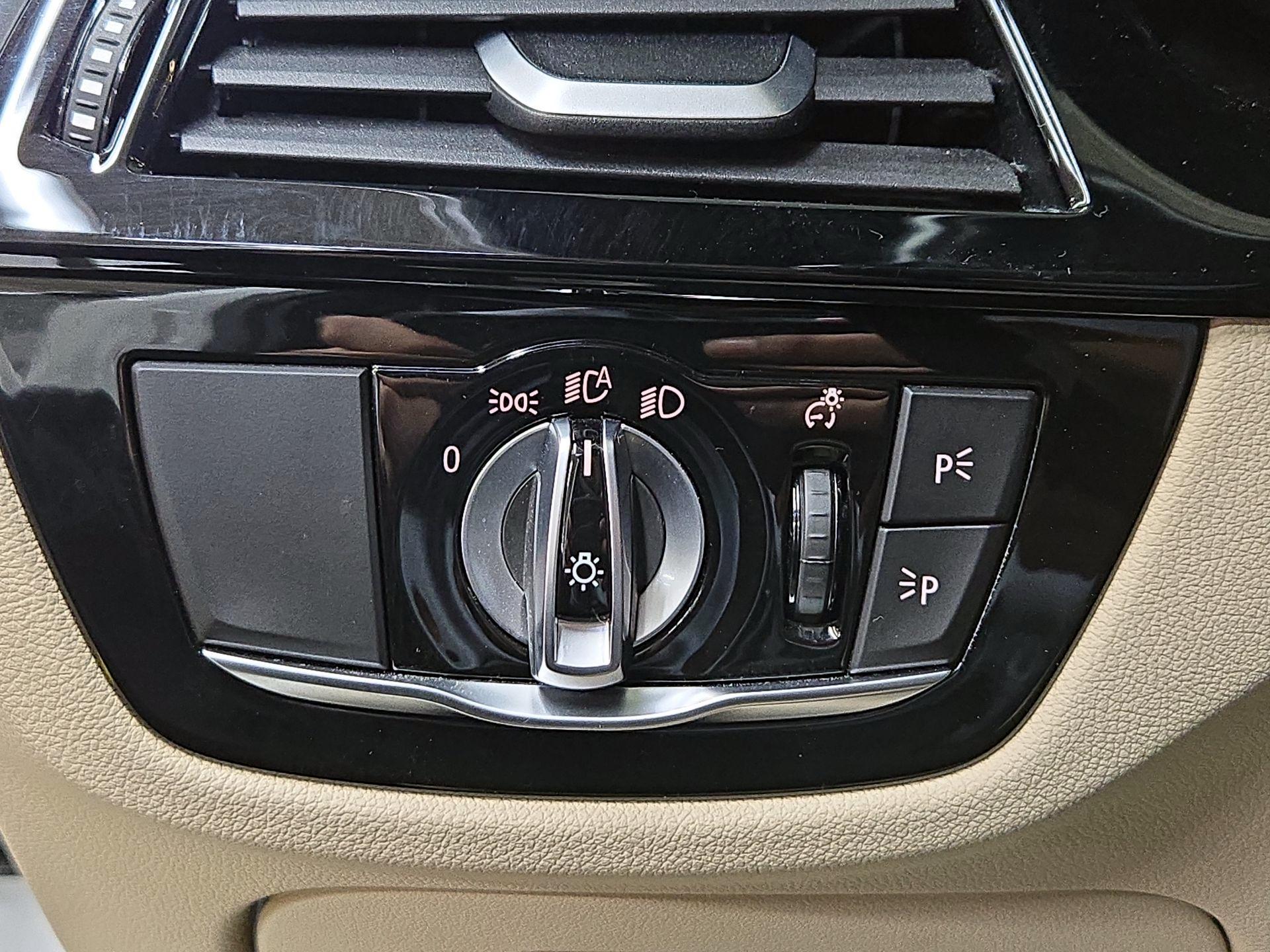 Thumbnail: 2023 BMW 5 Series - 13