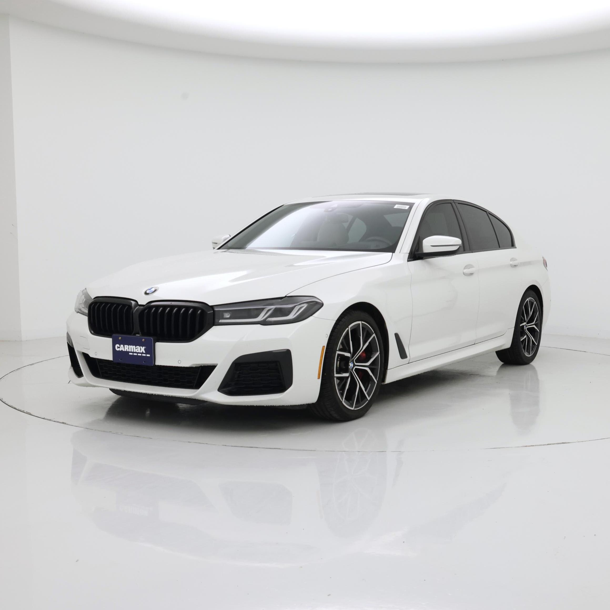 Thumbnail: 2023 BMW 5 Series - 4
