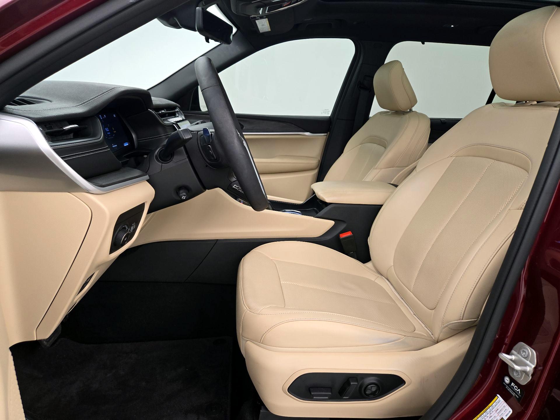 Thumbnail: 2024 Jeep Grand Cherokee L - 11