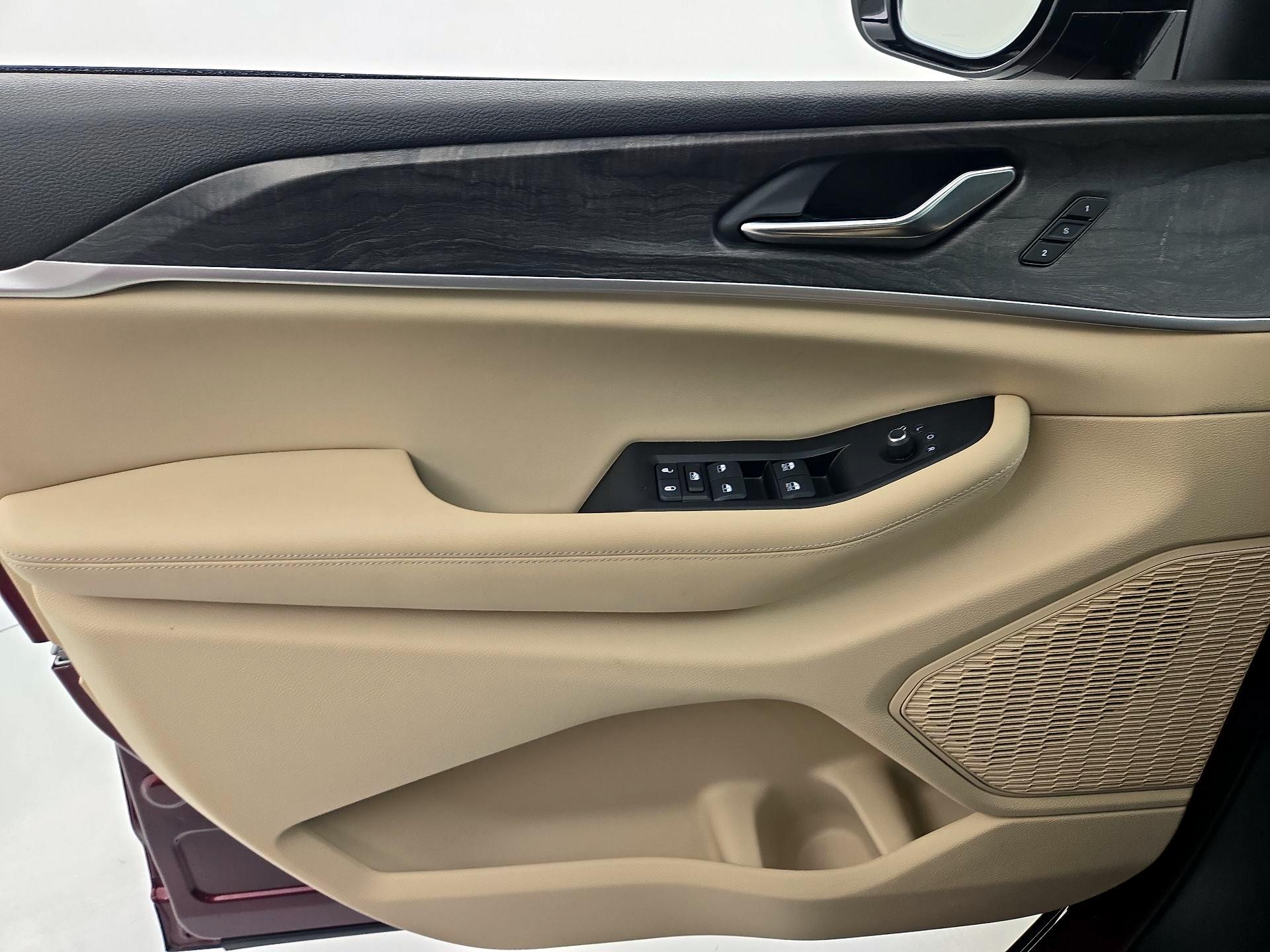 Thumbnail: 2024 Jeep Grand Cherokee L - 12