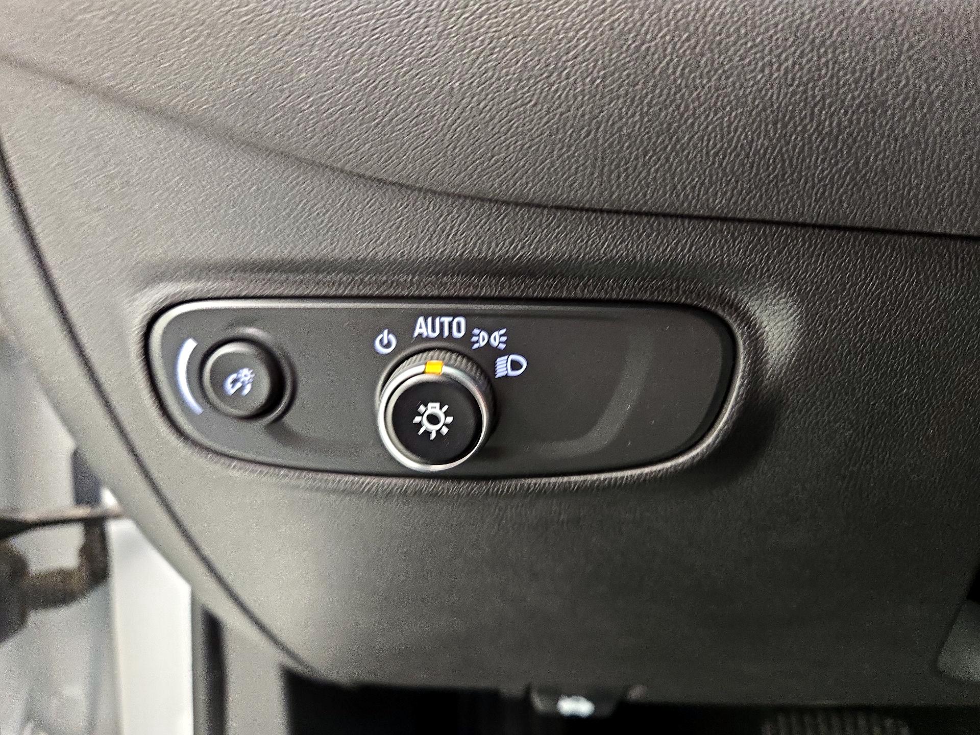 Thumbnail: 2023 Chevrolet Equinox - 13