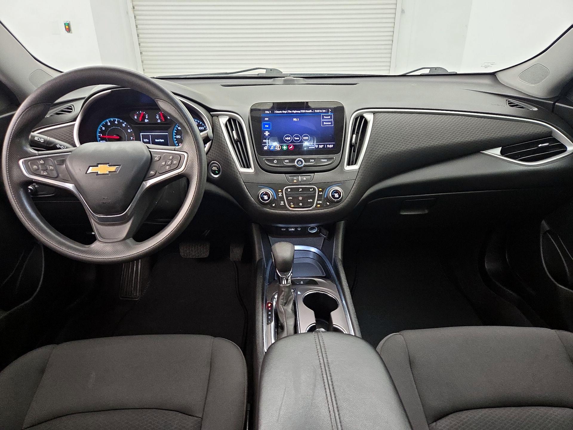 Thumbnail: 2022 Chevrolet Malibu - 9