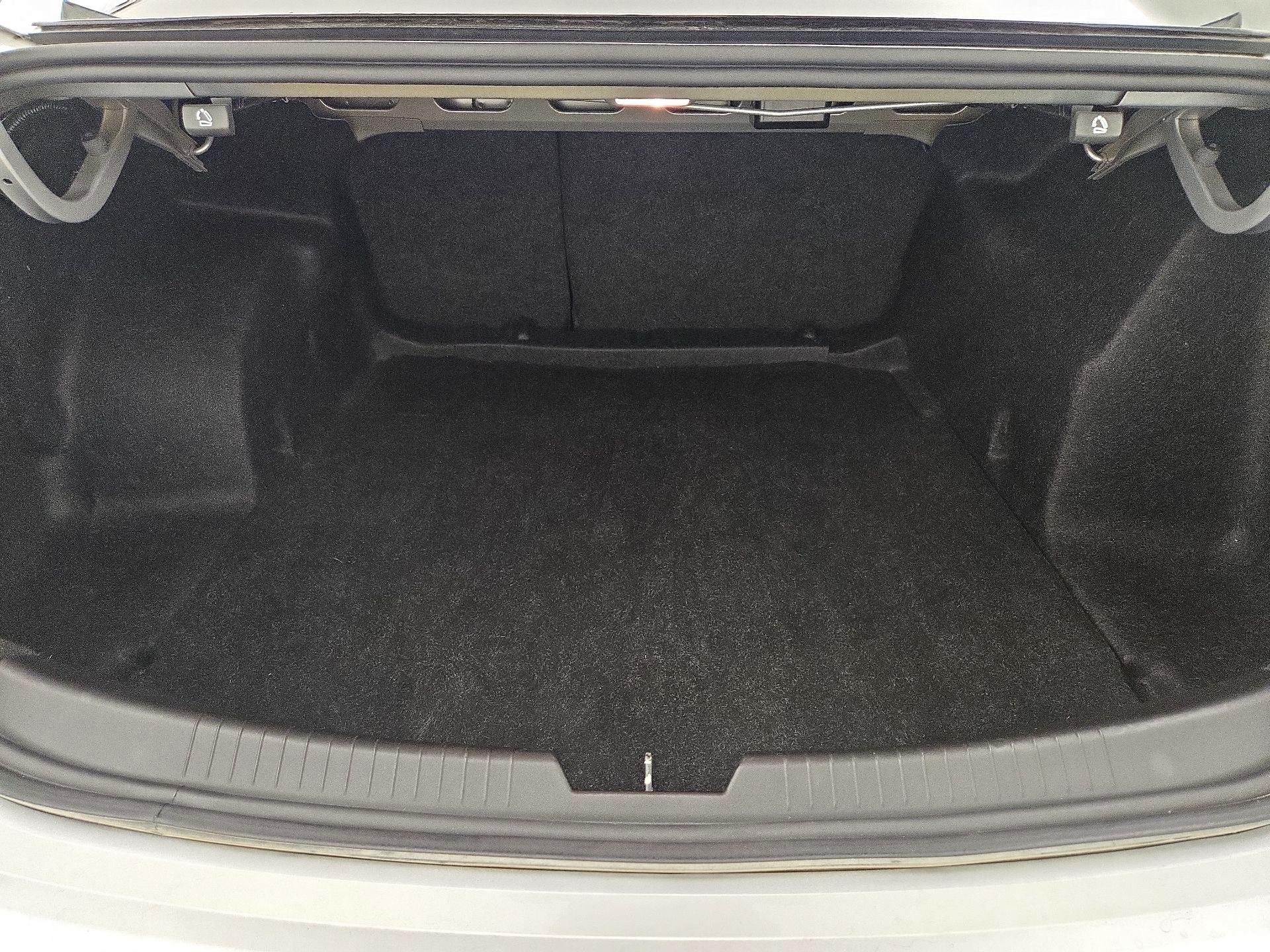 Thumbnail: 2022 Chevrolet Malibu - 19