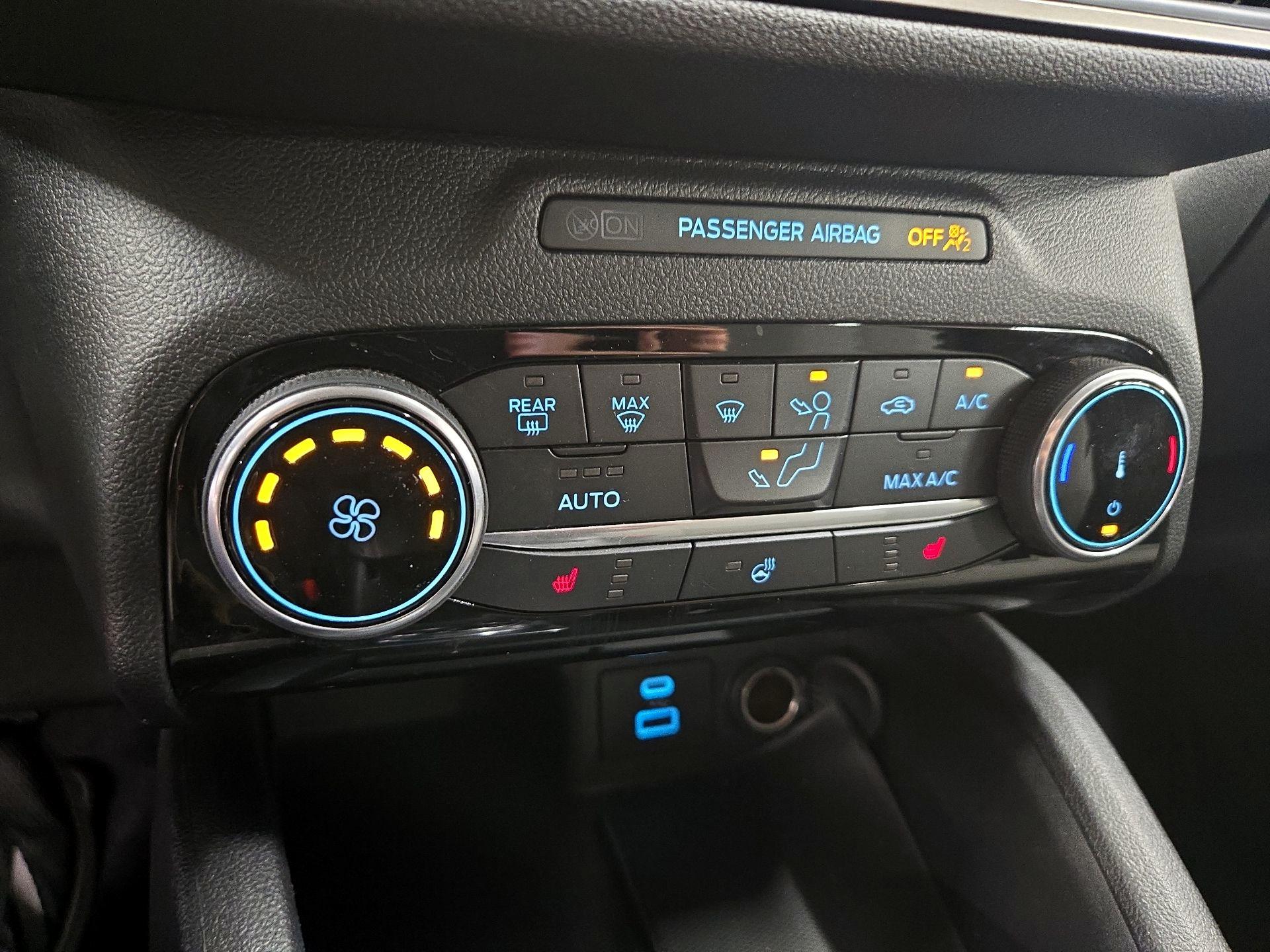 Thumbnail: 2022 Ford Escape - 16