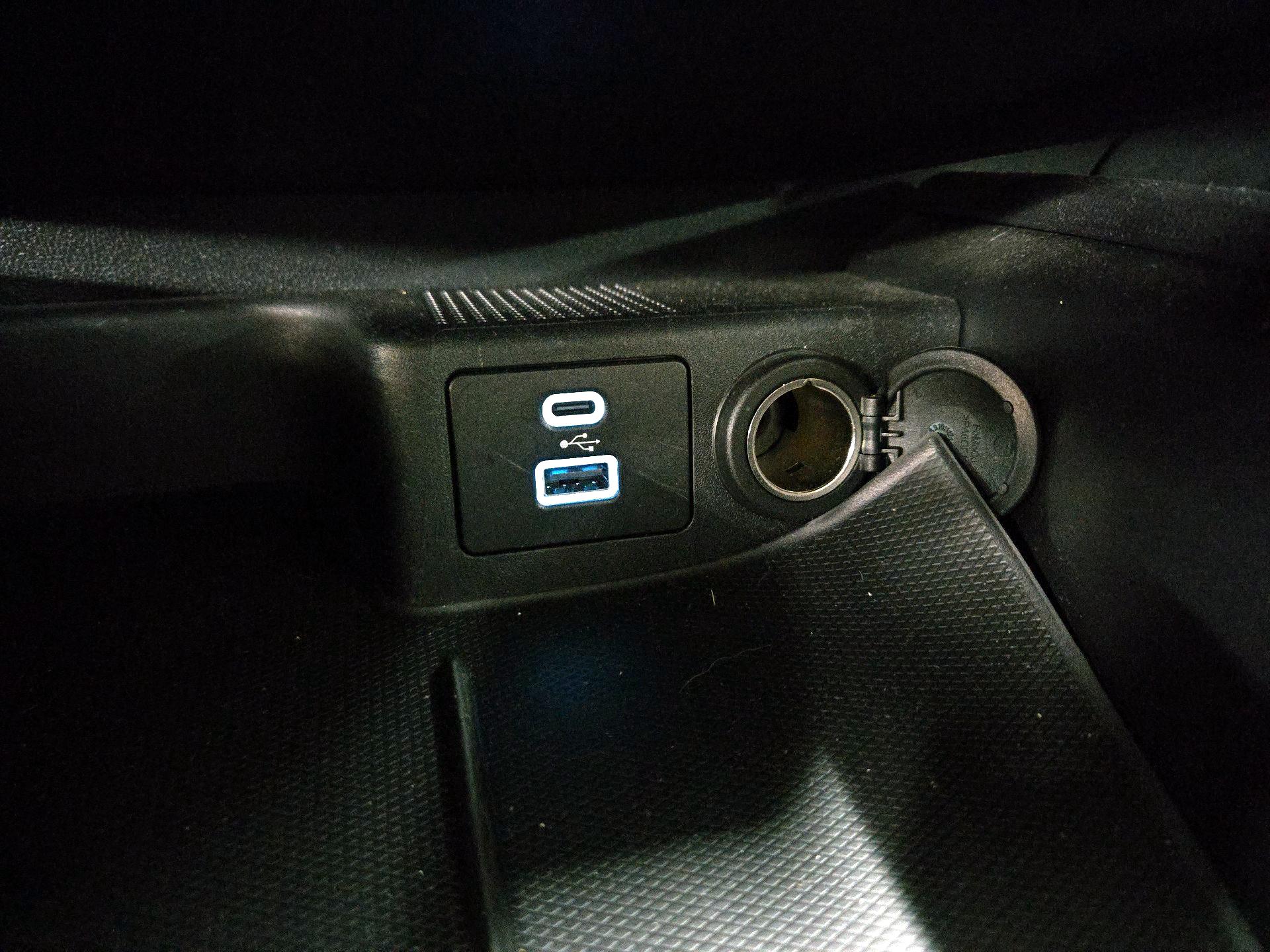 Thumbnail: 2022 Ford Escape - 18