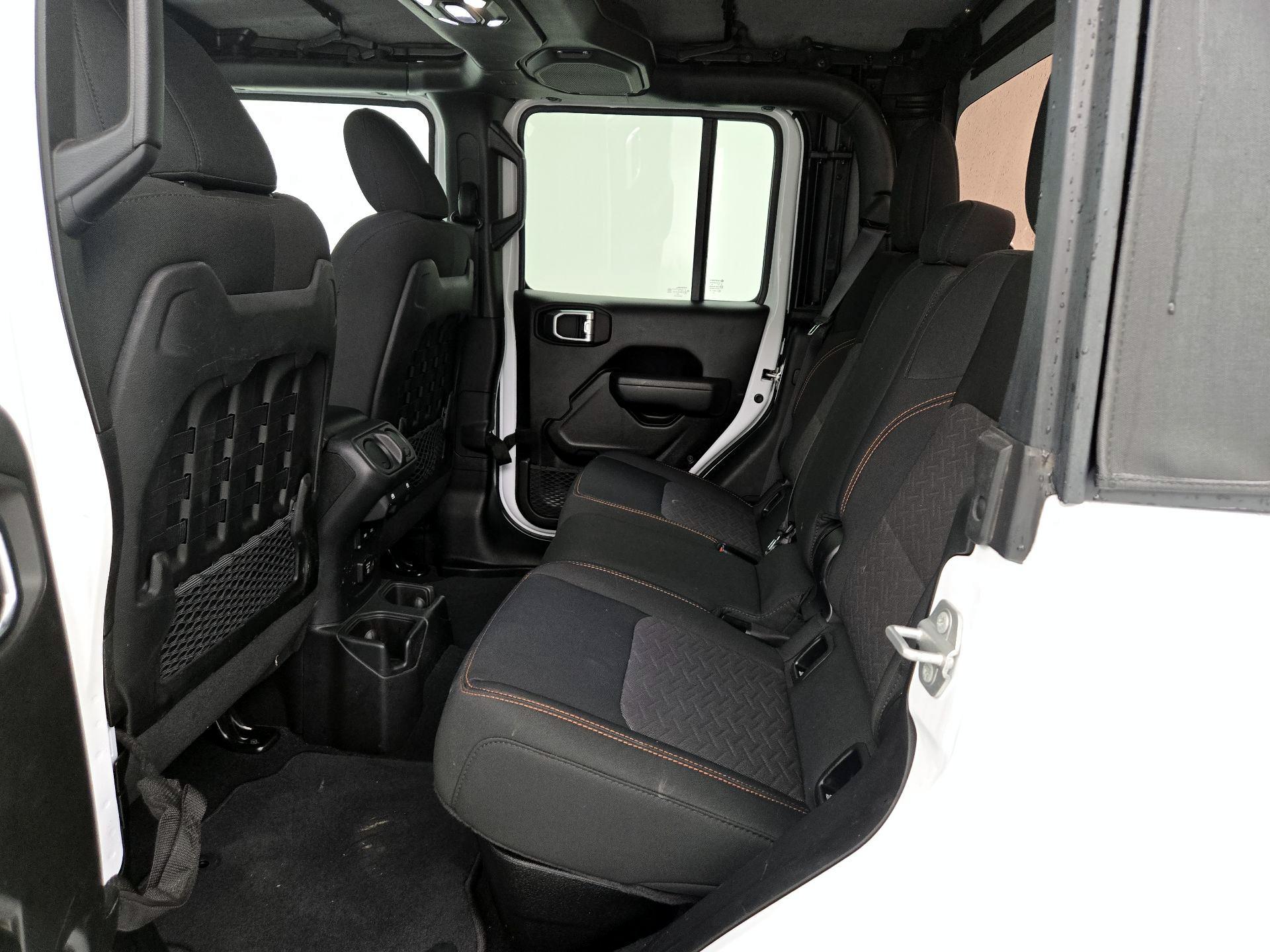 Thumbnail: 2023 Jeep Gladiator - 20