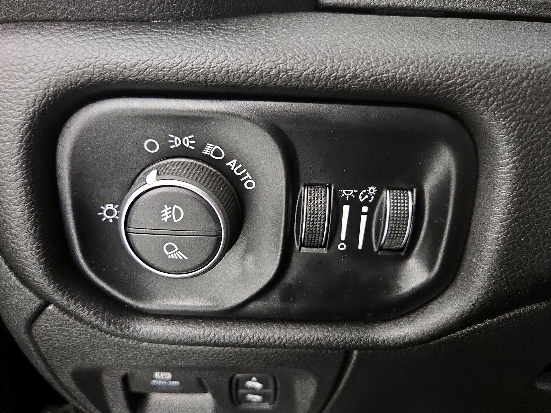 Thumbnail: 2024 RAM 1500 - 13