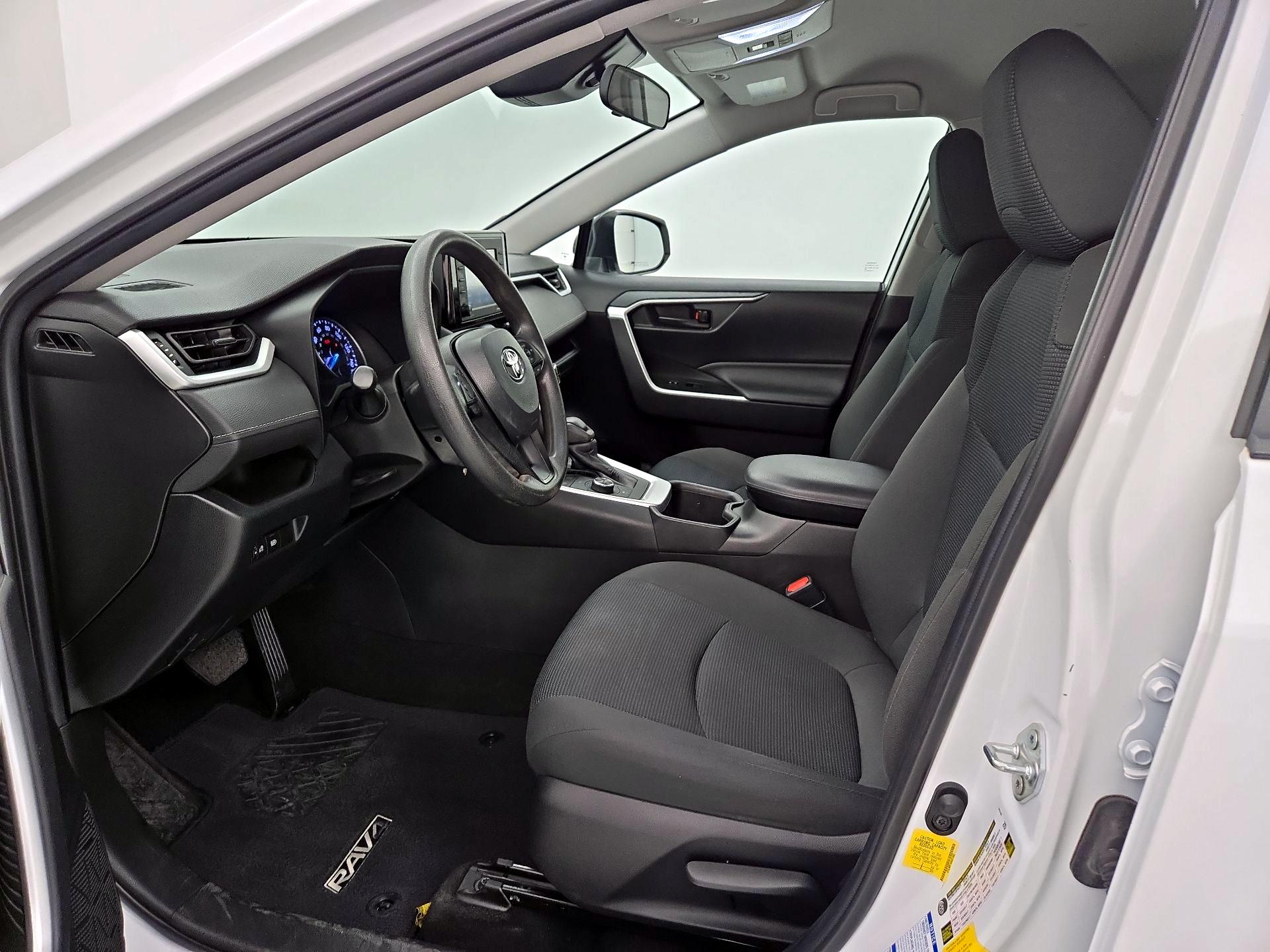 Thumbnail: 2022 Toyota RAV4 - 11