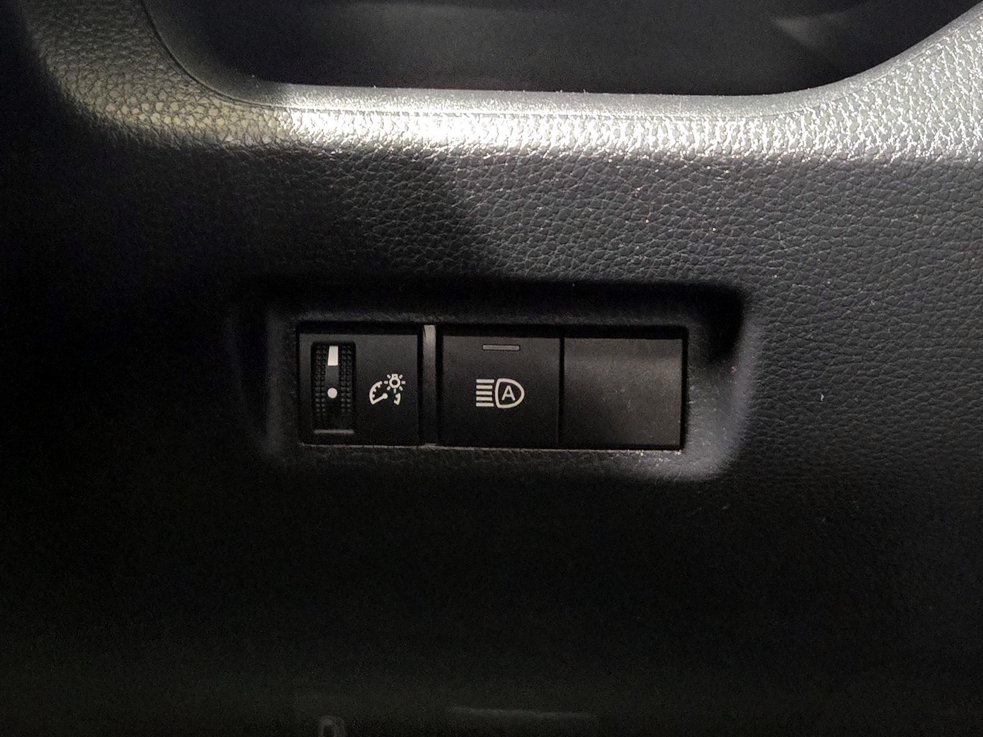 Thumbnail: 2022 Toyota RAV4 - 13