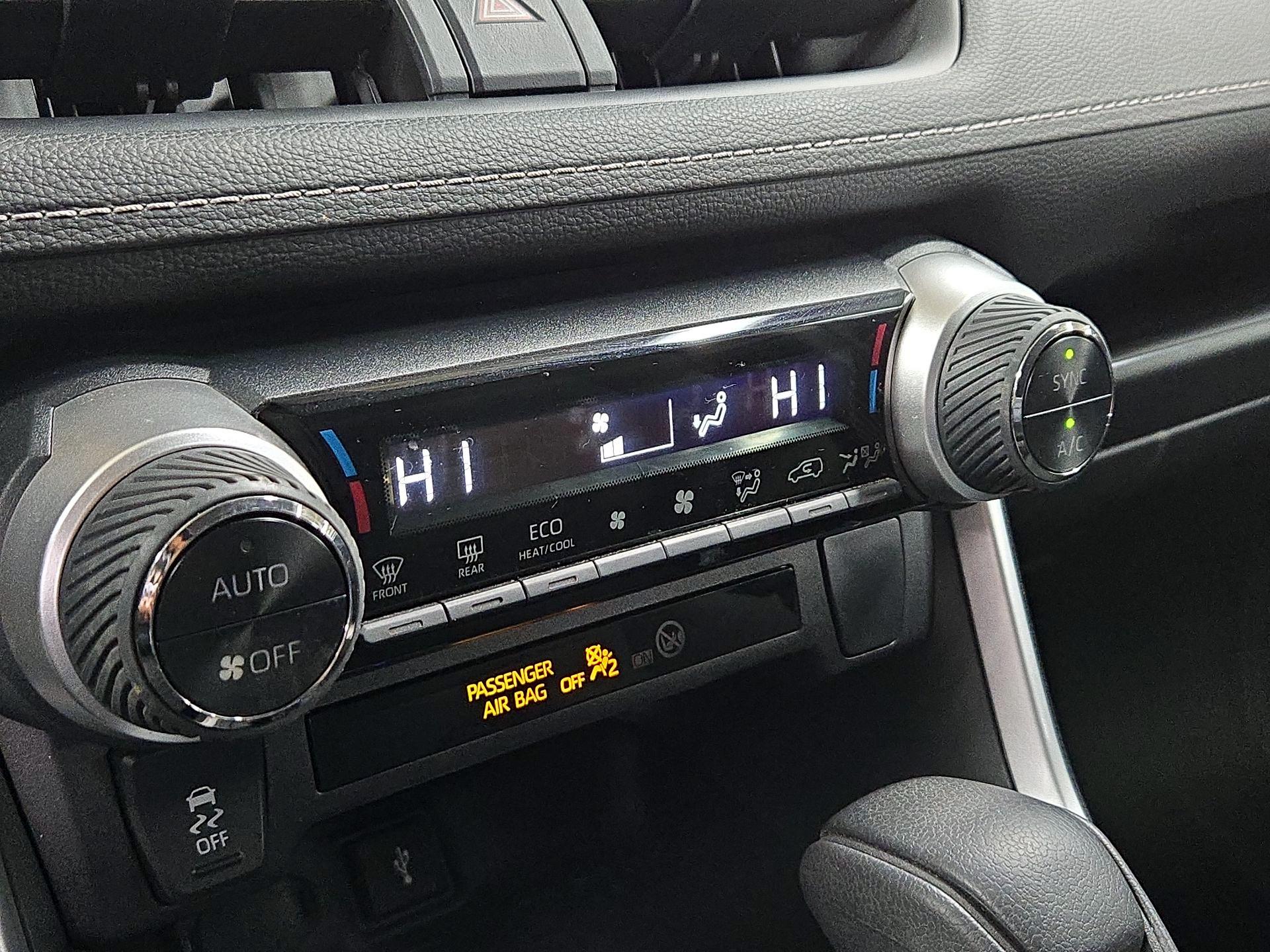 Thumbnail: 2022 Toyota RAV4 - 16