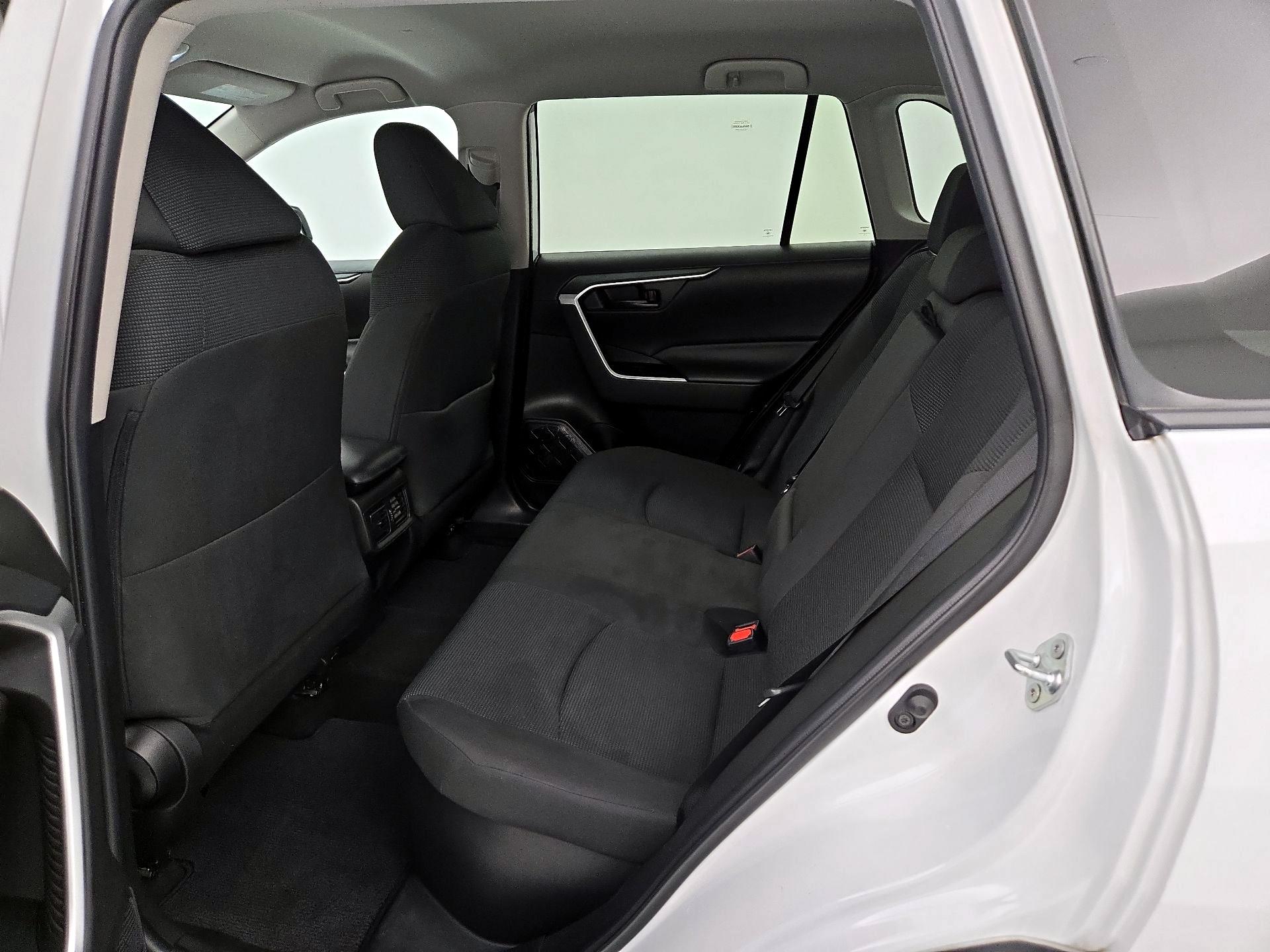 Thumbnail: 2022 Toyota RAV4 - 19