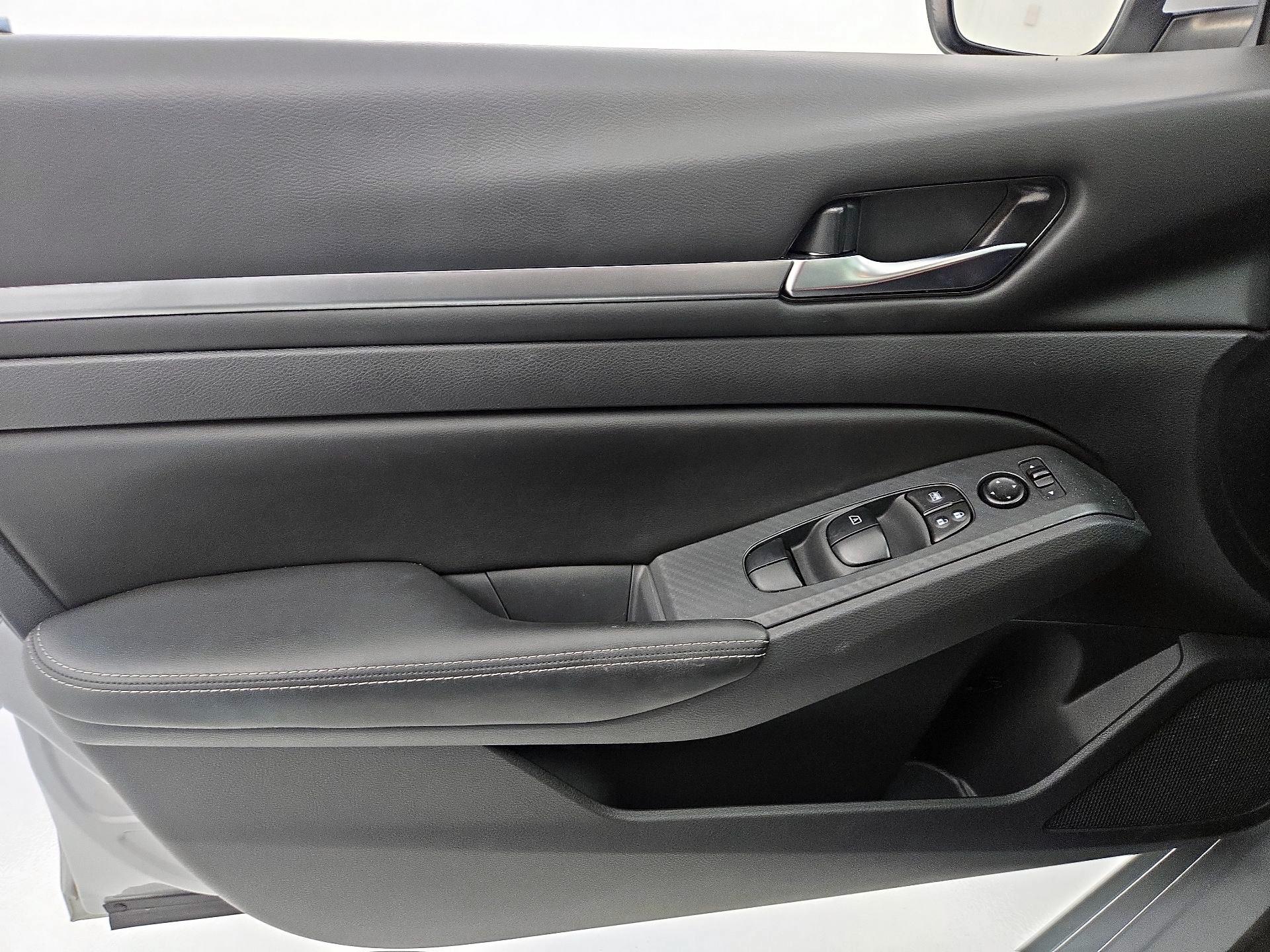 Thumbnail: 2022 Nissan Altima - 12