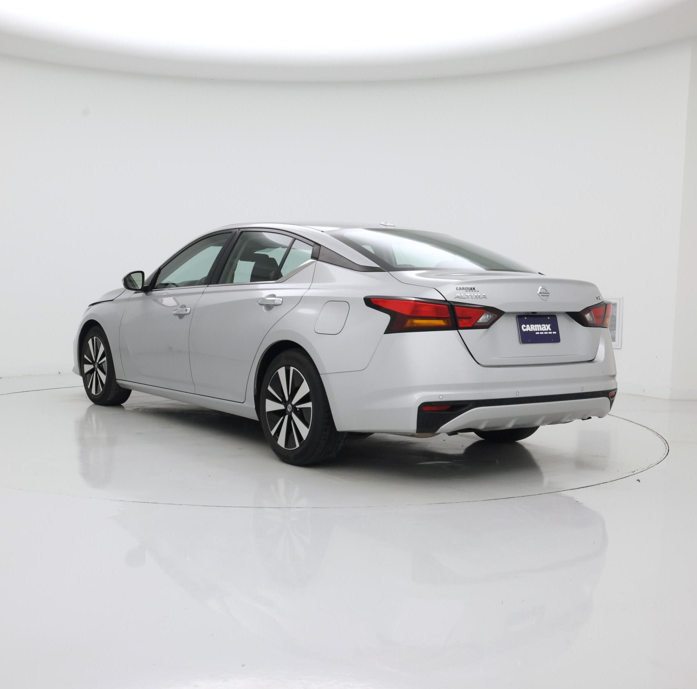 Thumbnail: 2022 Nissan Altima - 2