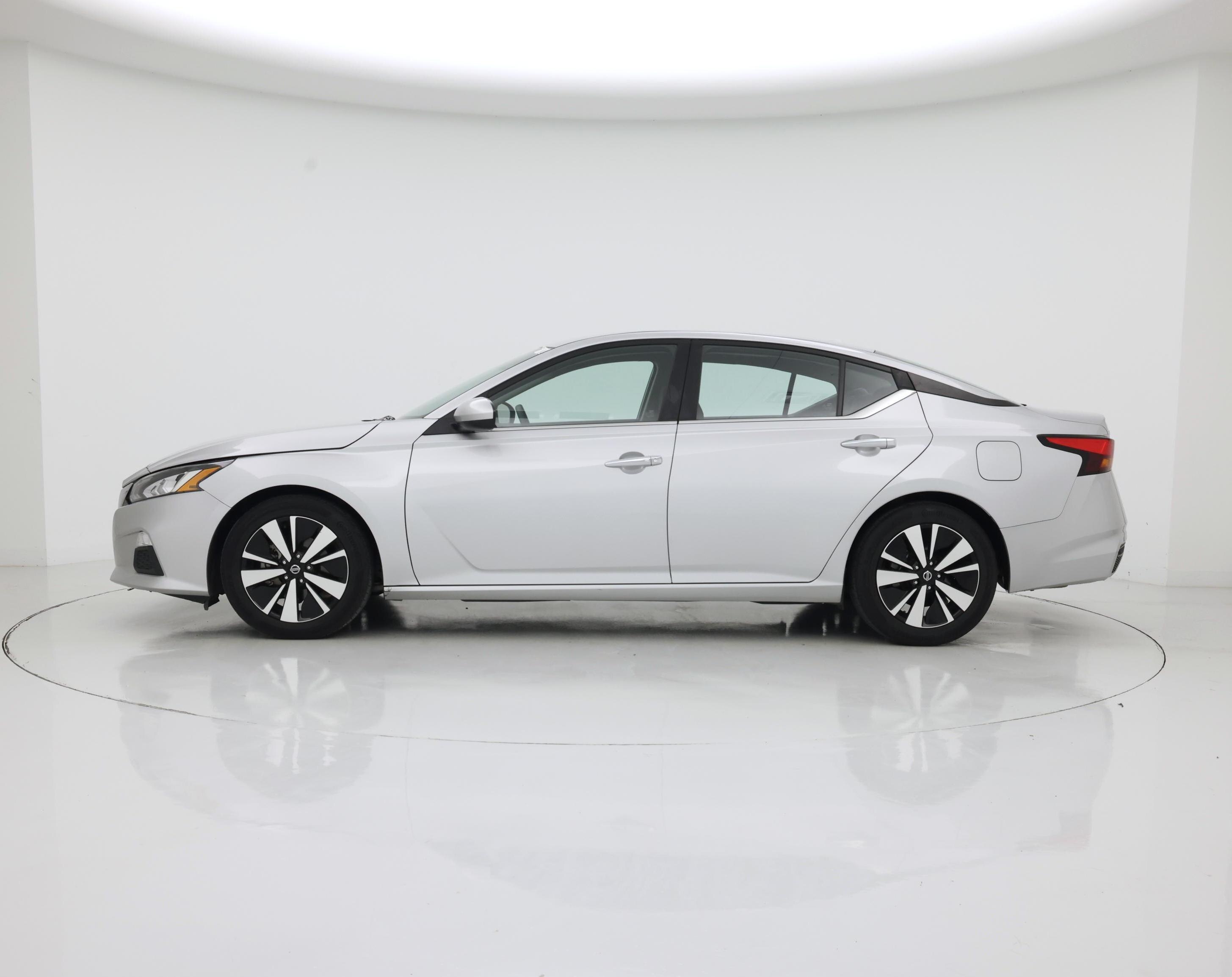 Thumbnail: 2022 Nissan Altima - 3