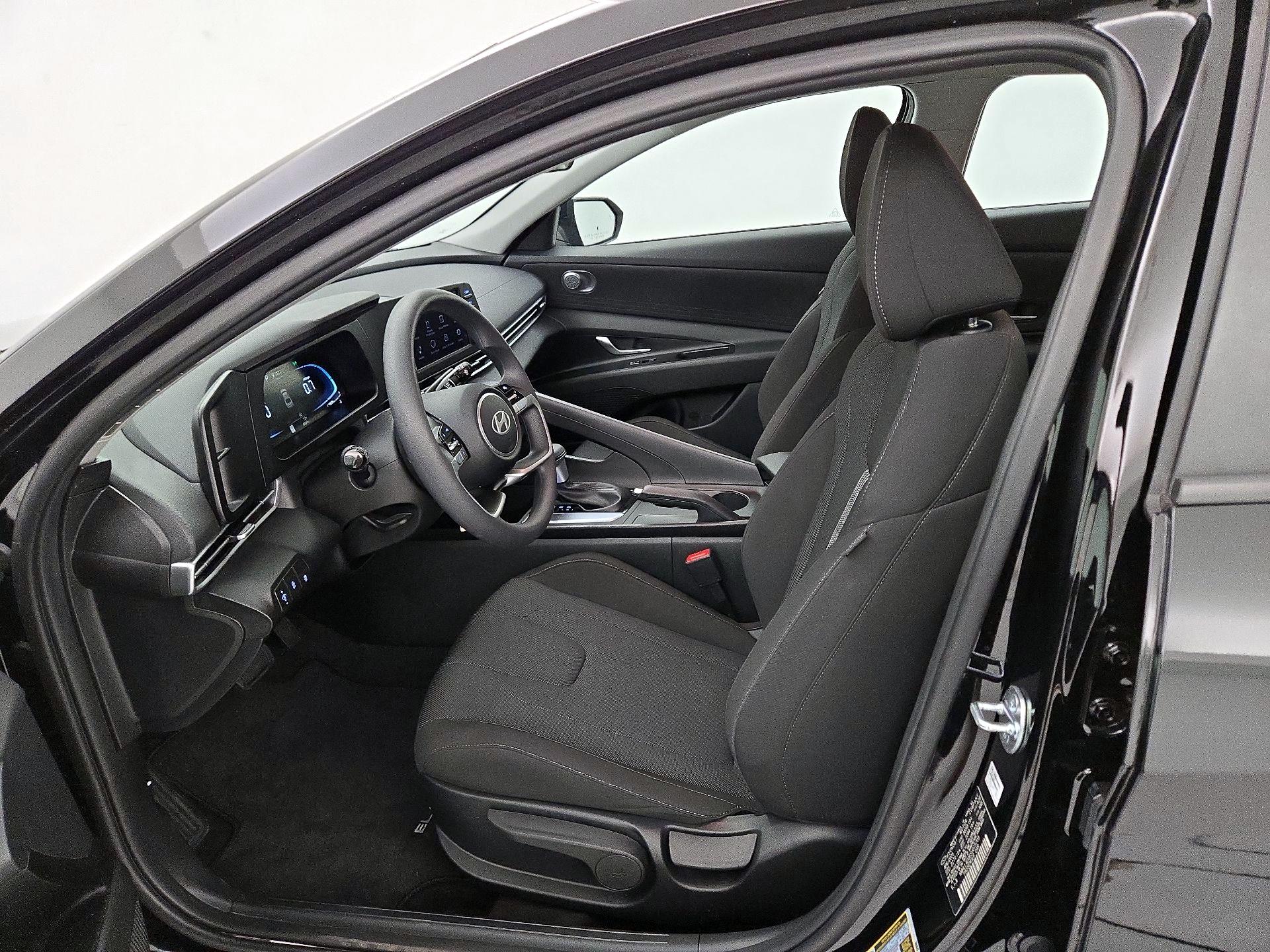 Thumbnail: 2025 Hyundai Elantra - 11