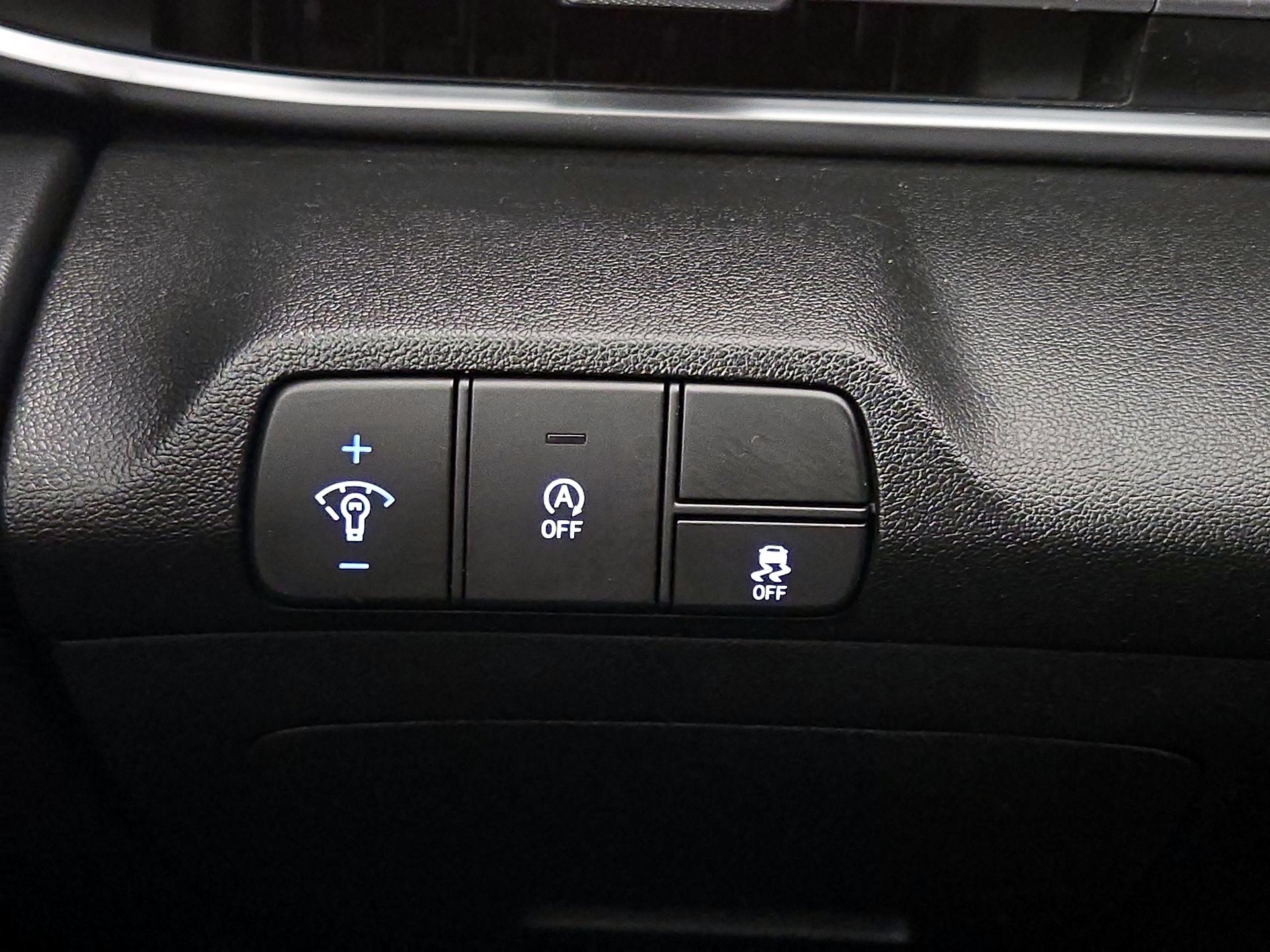 Thumbnail: 2025 Hyundai Elantra - 13