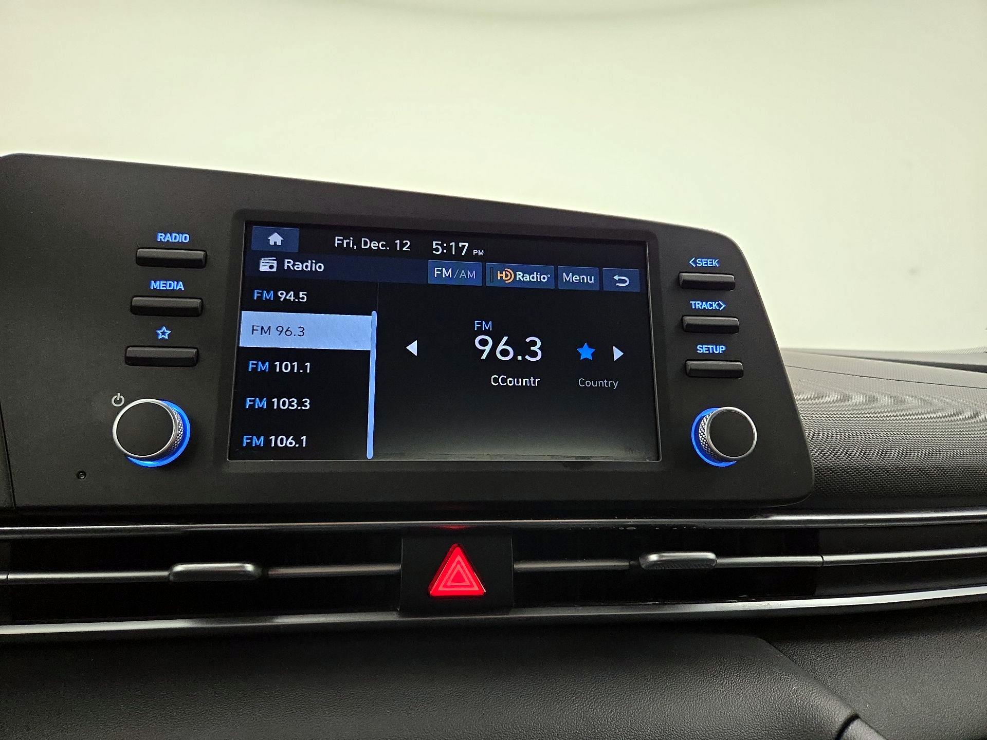 Thumbnail: 2025 Hyundai Elantra - 15