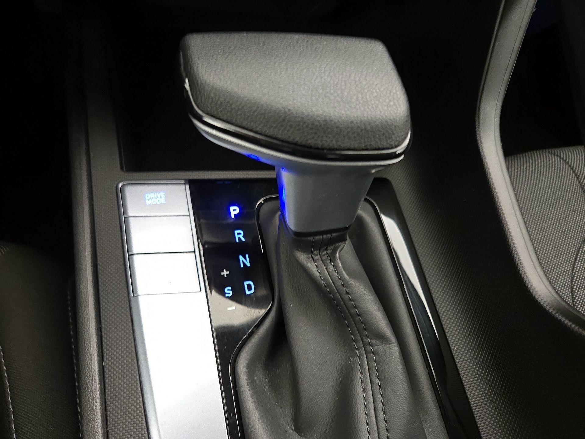 Thumbnail: 2025 Hyundai Elantra - 17