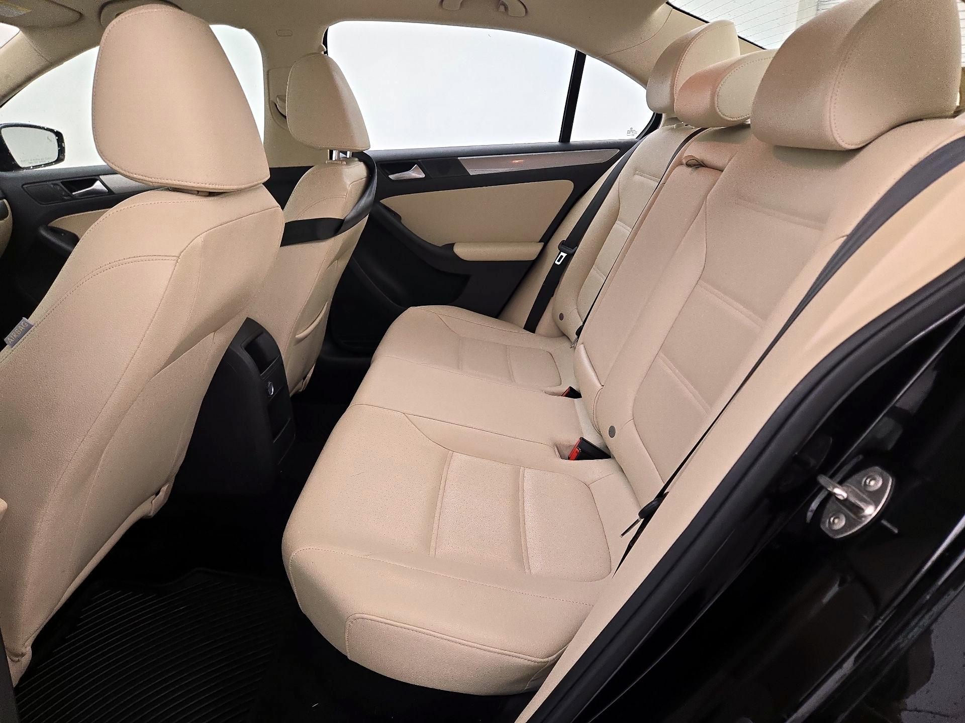 Thumbnail: 2018 Volkswagen Jetta - 20