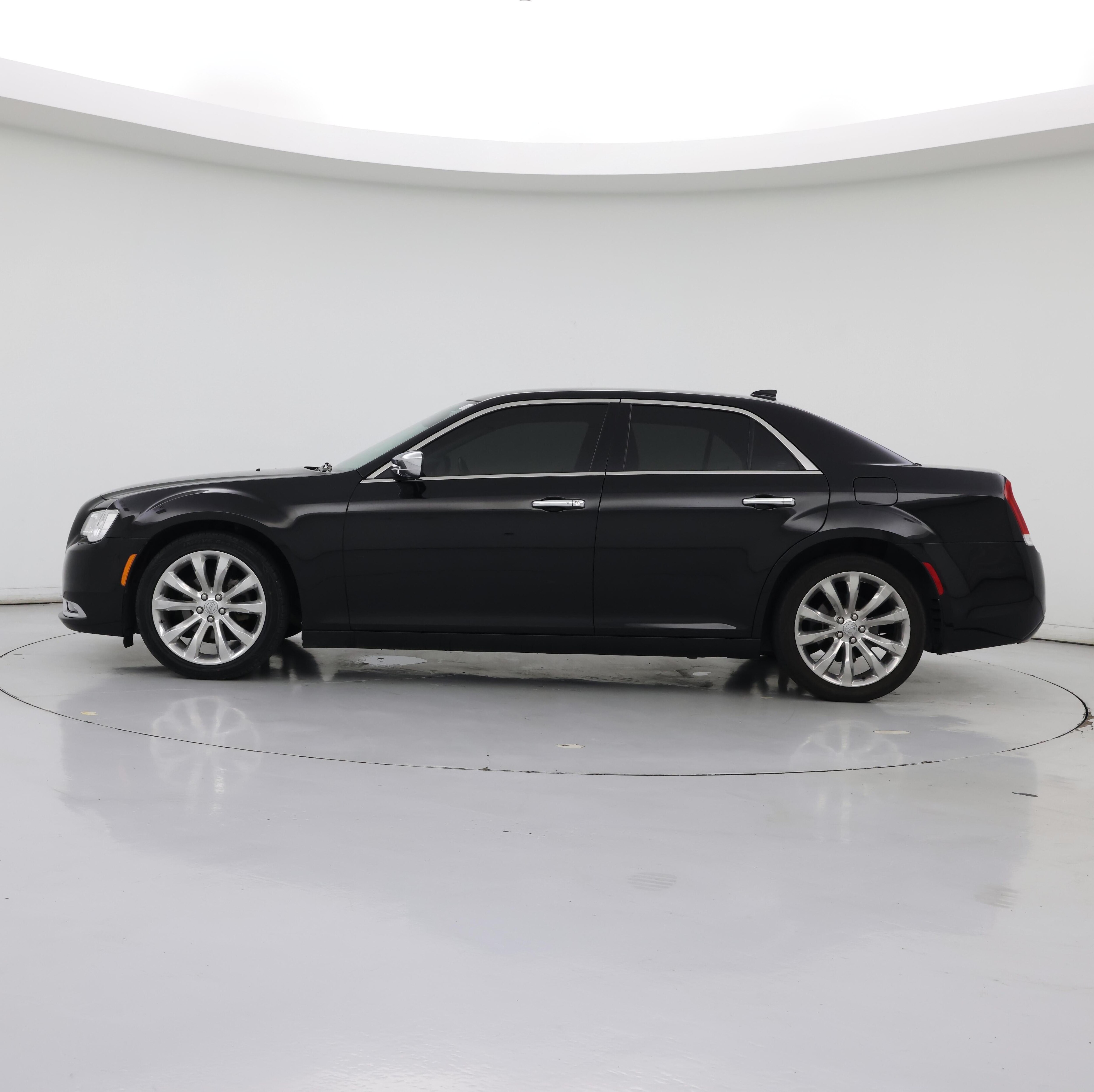 Thumbnail: 2019 Chrysler 300 - 3