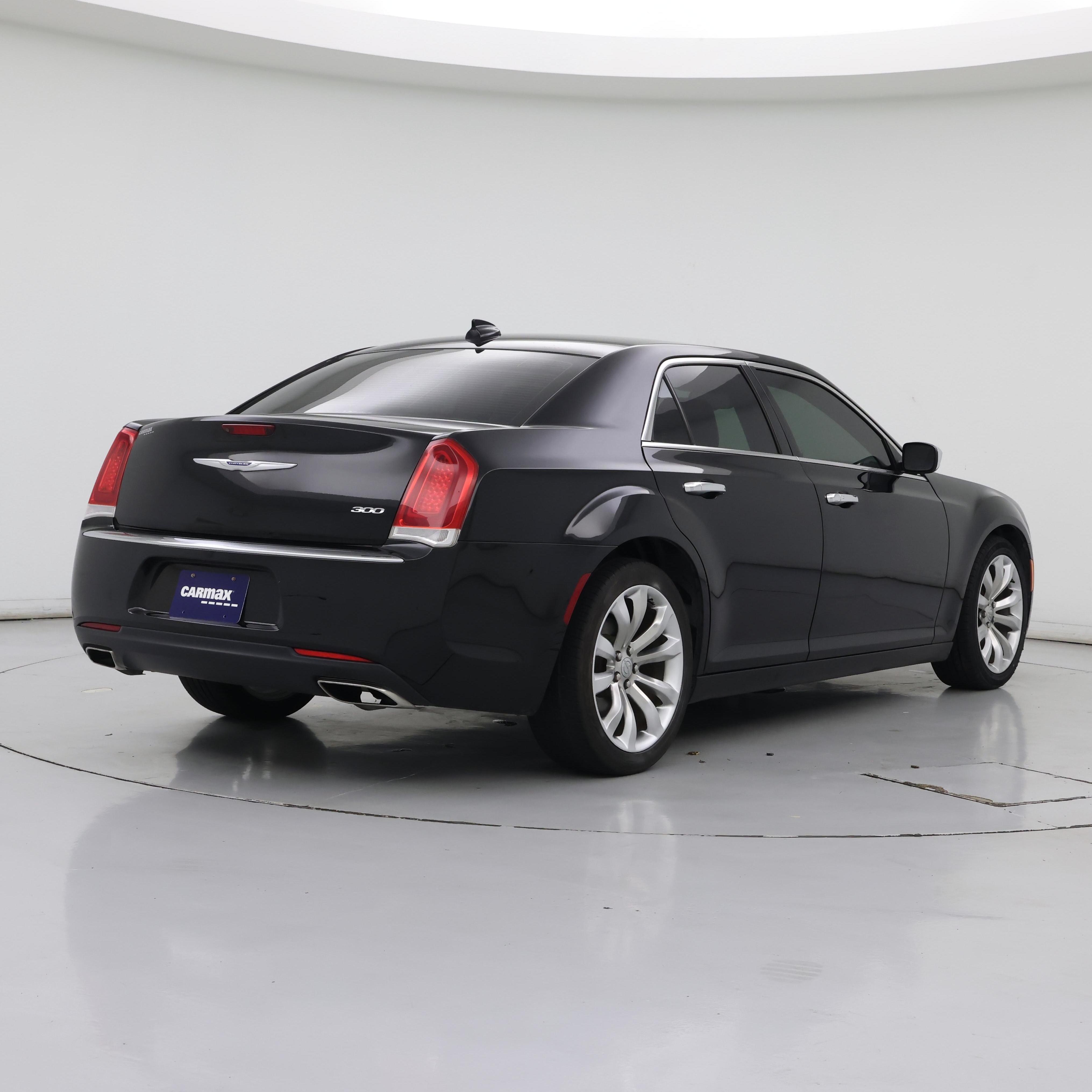 Thumbnail: 2019 Chrysler 300 - 8