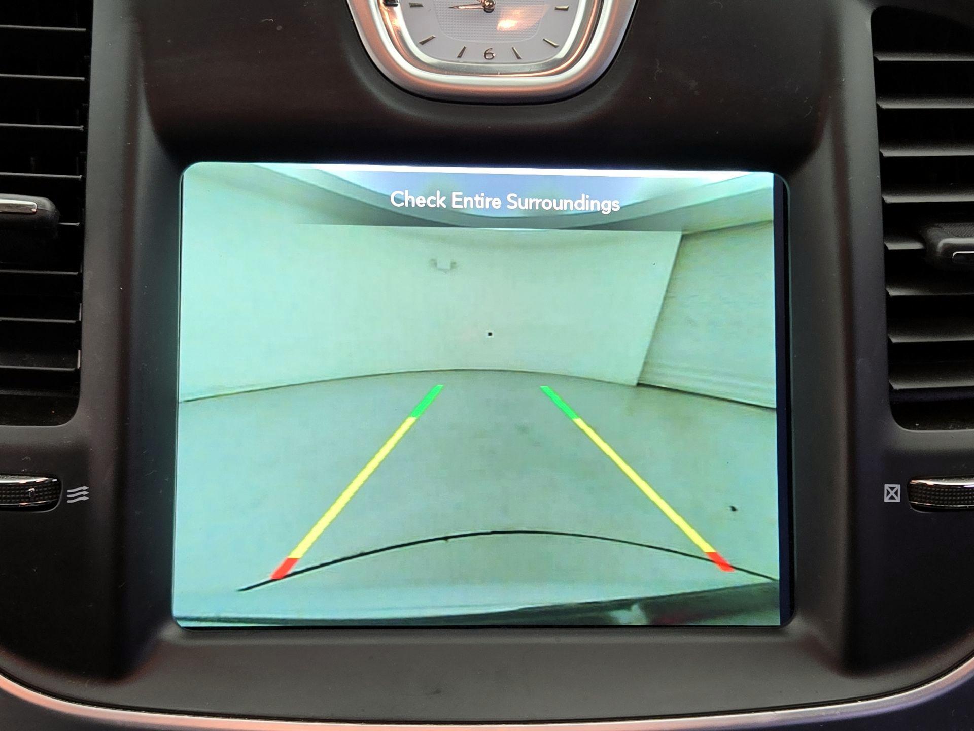 Thumbnail: 2022 Chrysler 300 - 14