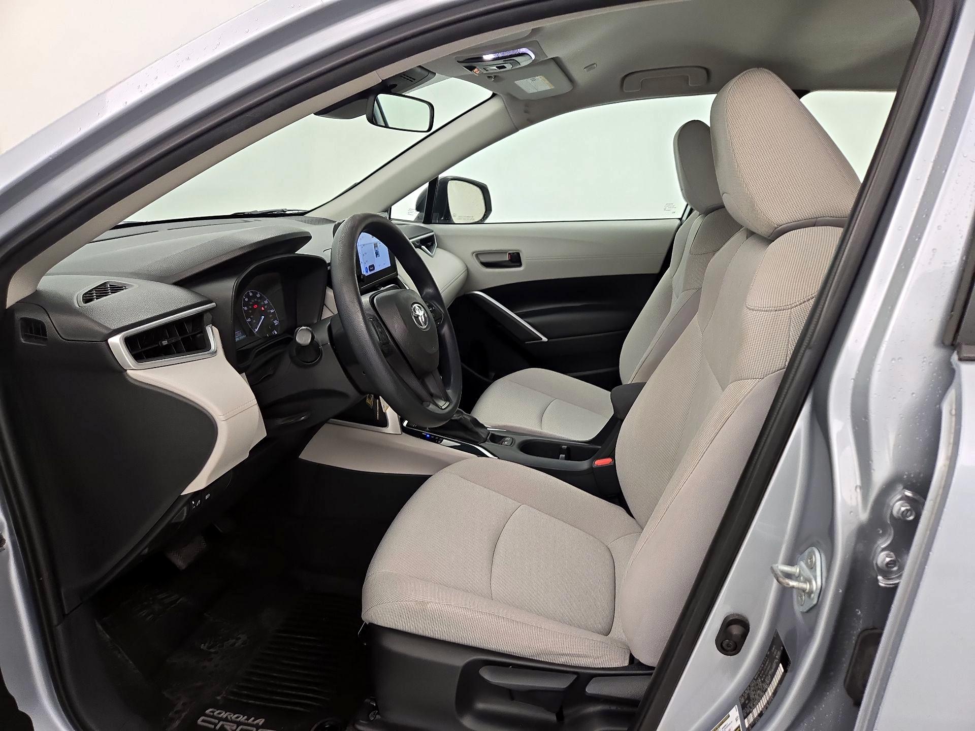 Thumbnail: 2023 Toyota Corolla Cross - 11