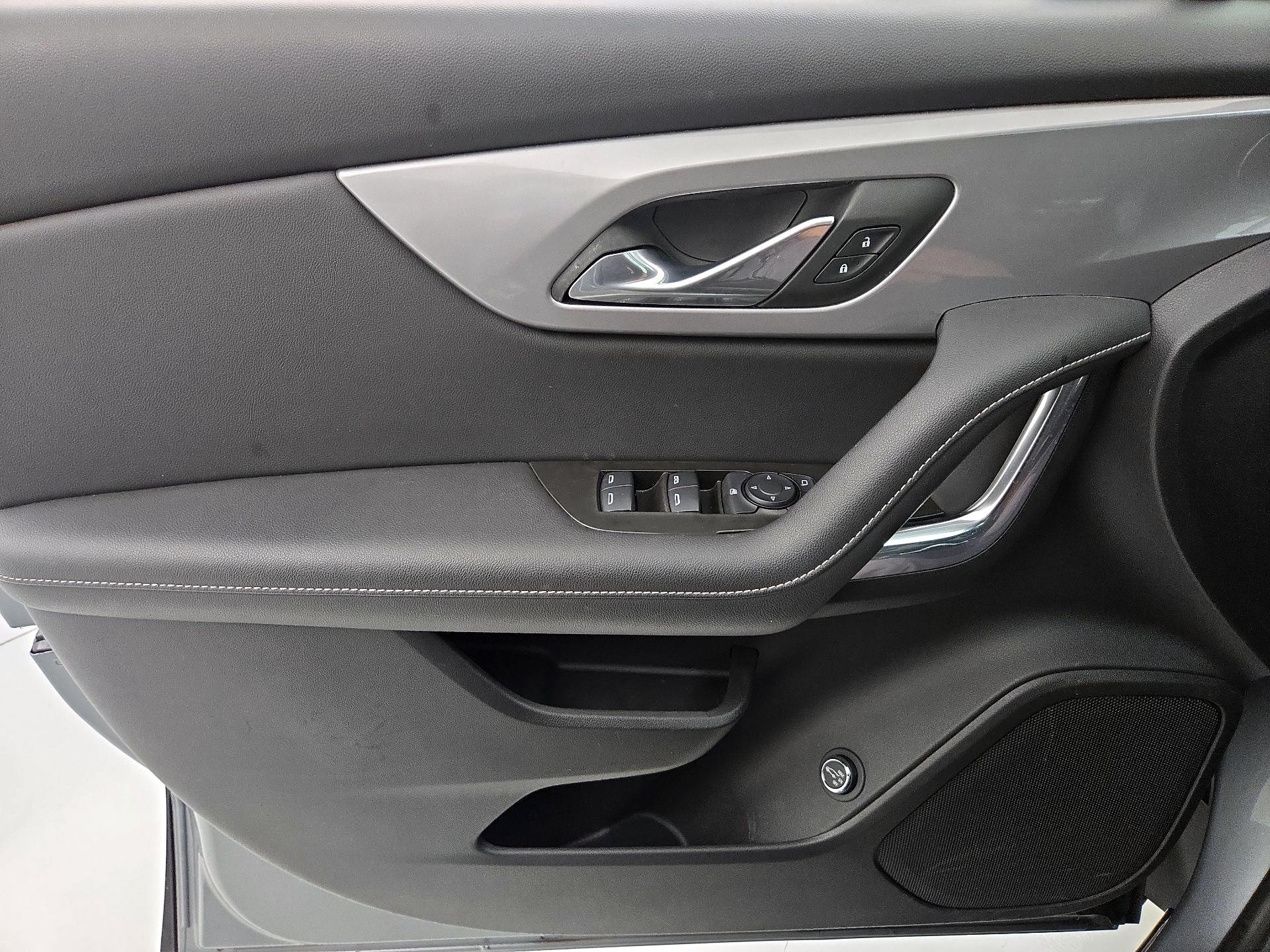 Thumbnail: 2023 Chevrolet Blazer - 12