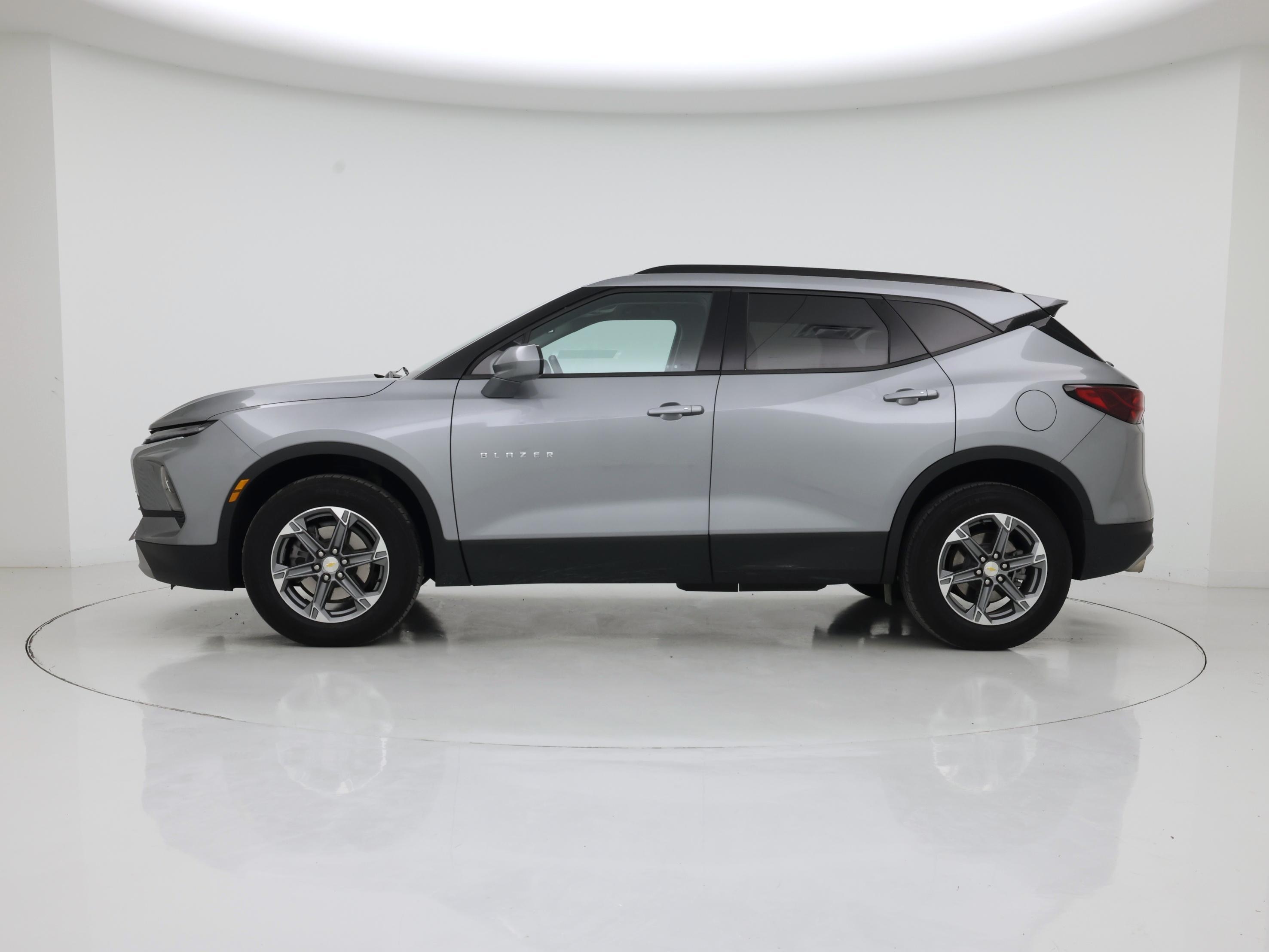 Thumbnail: 2023 Chevrolet Blazer - 3