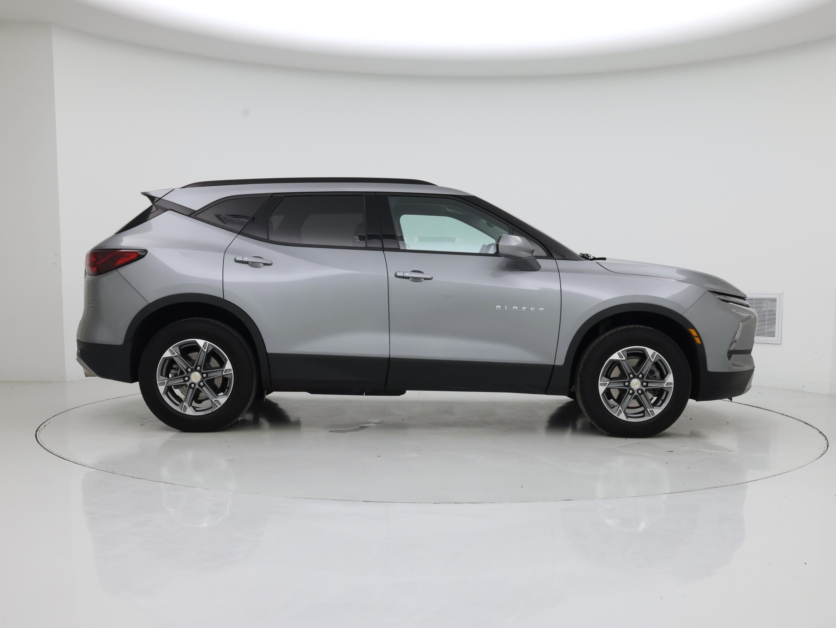 Thumbnail: 2023 Chevrolet Blazer - 7