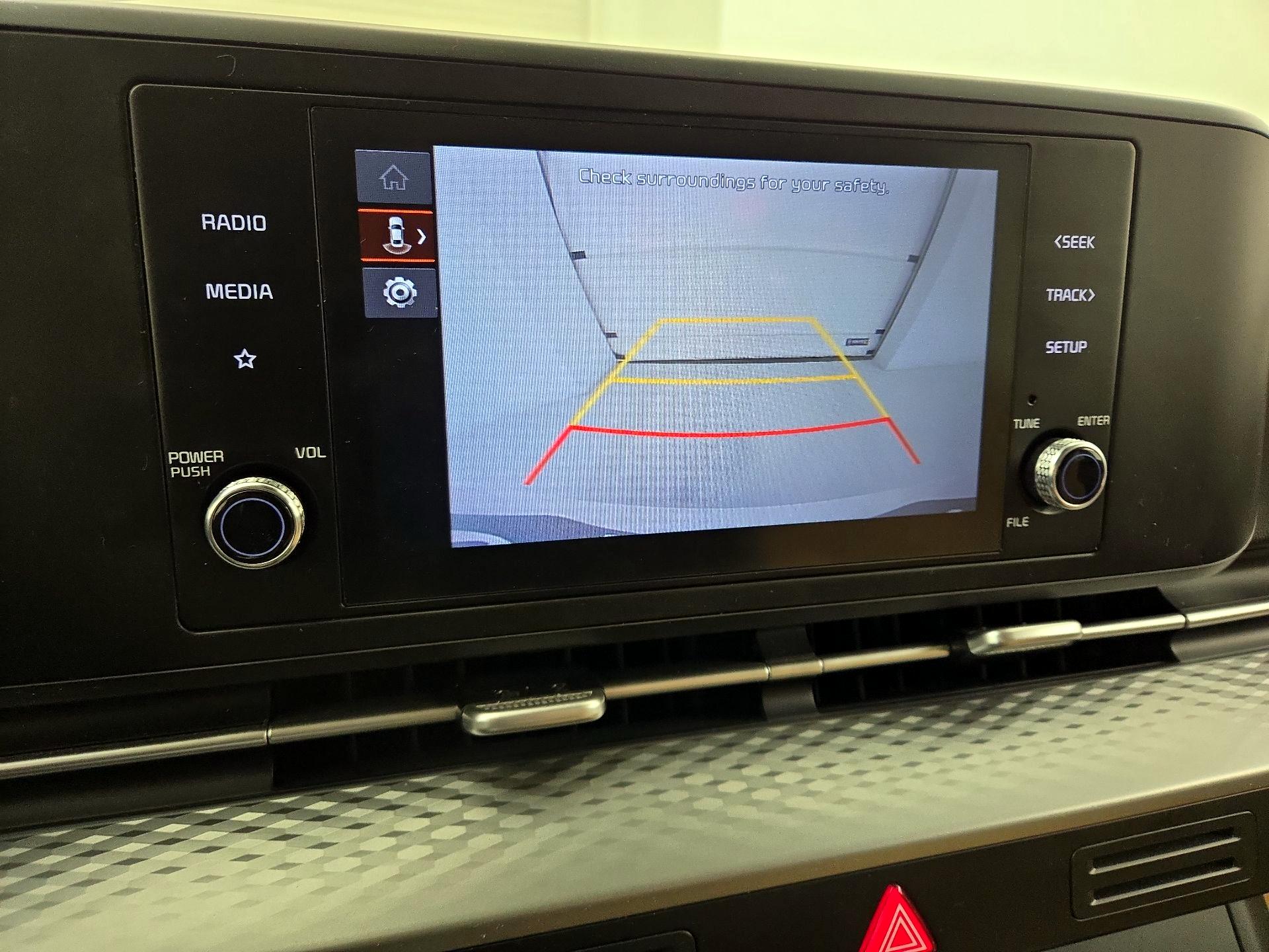 Thumbnail: 2023 Kia Carnival - 14