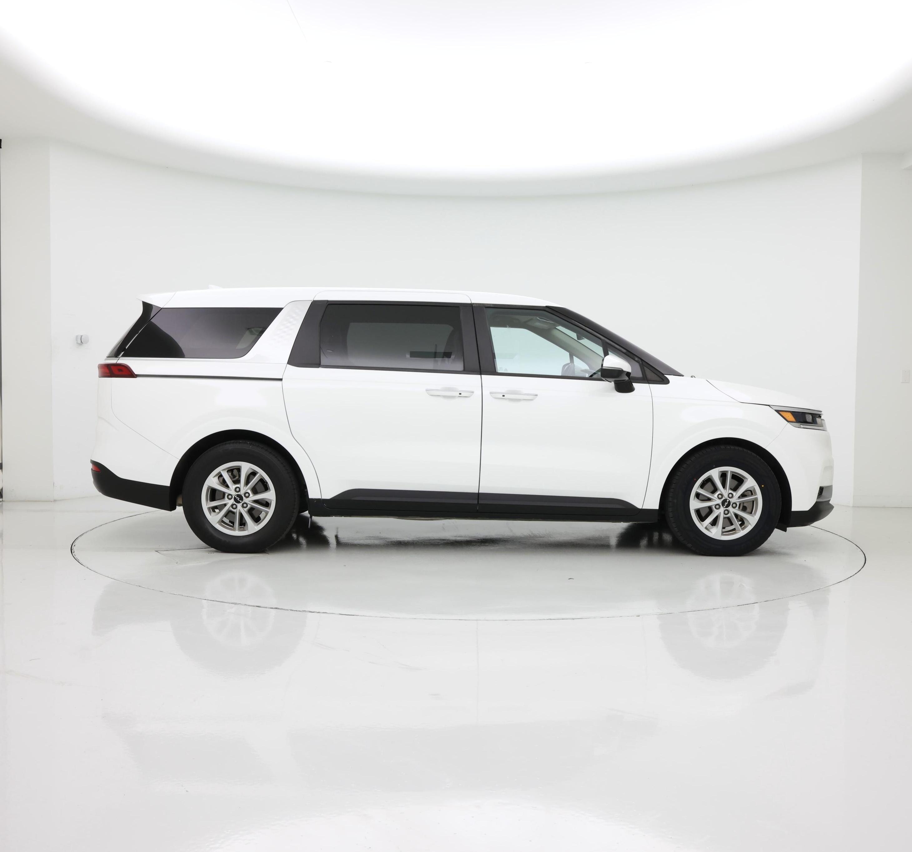 Thumbnail: 2023 Kia Carnival - 7