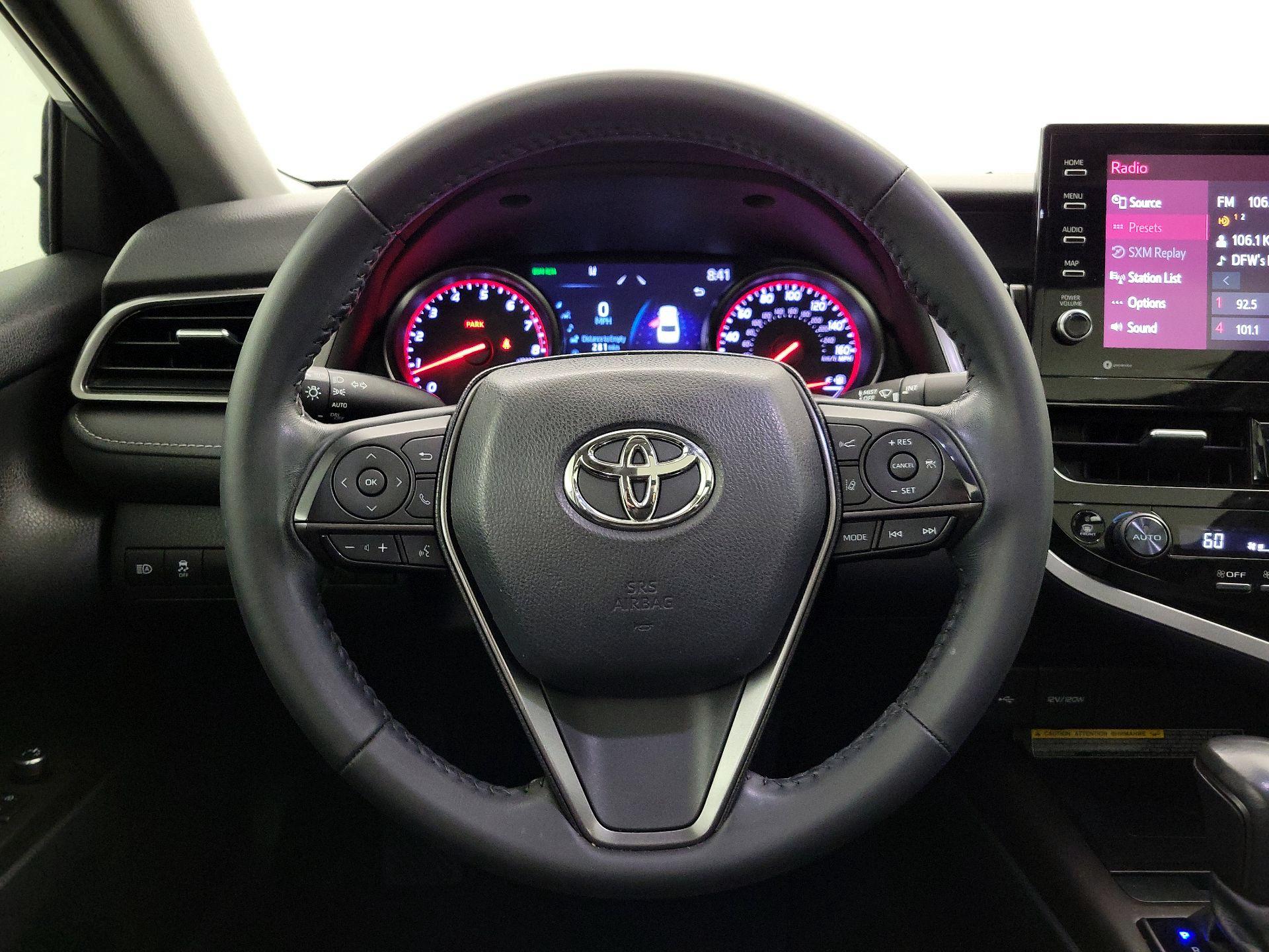 Thumbnail: 2021 Toyota Camry - 10