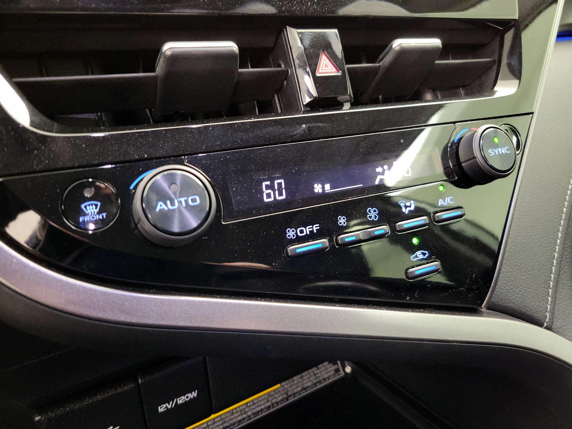 Thumbnail: 2021 Toyota Camry - 16