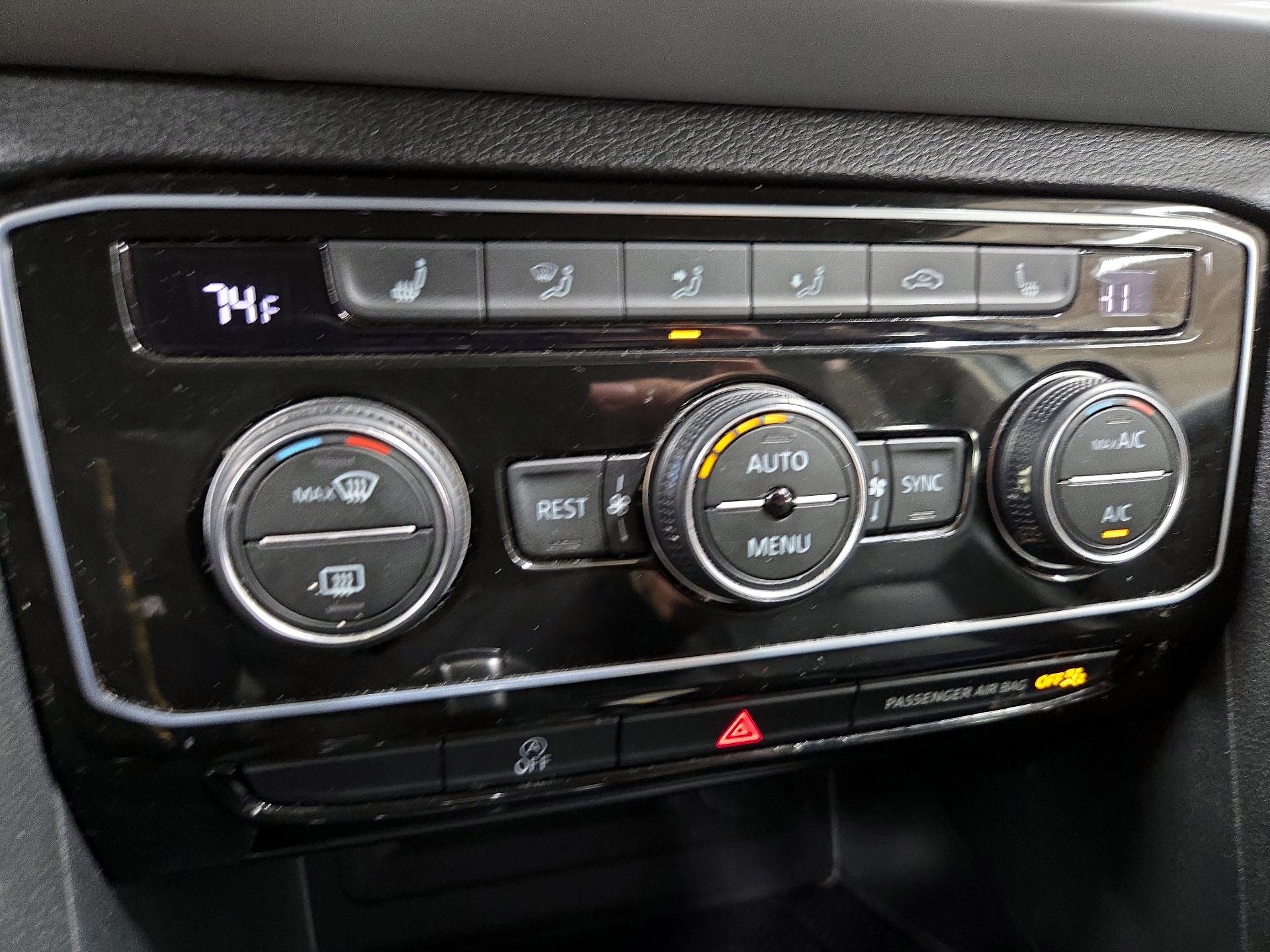 Thumbnail: 2022 Volkswagen Atlas - 15