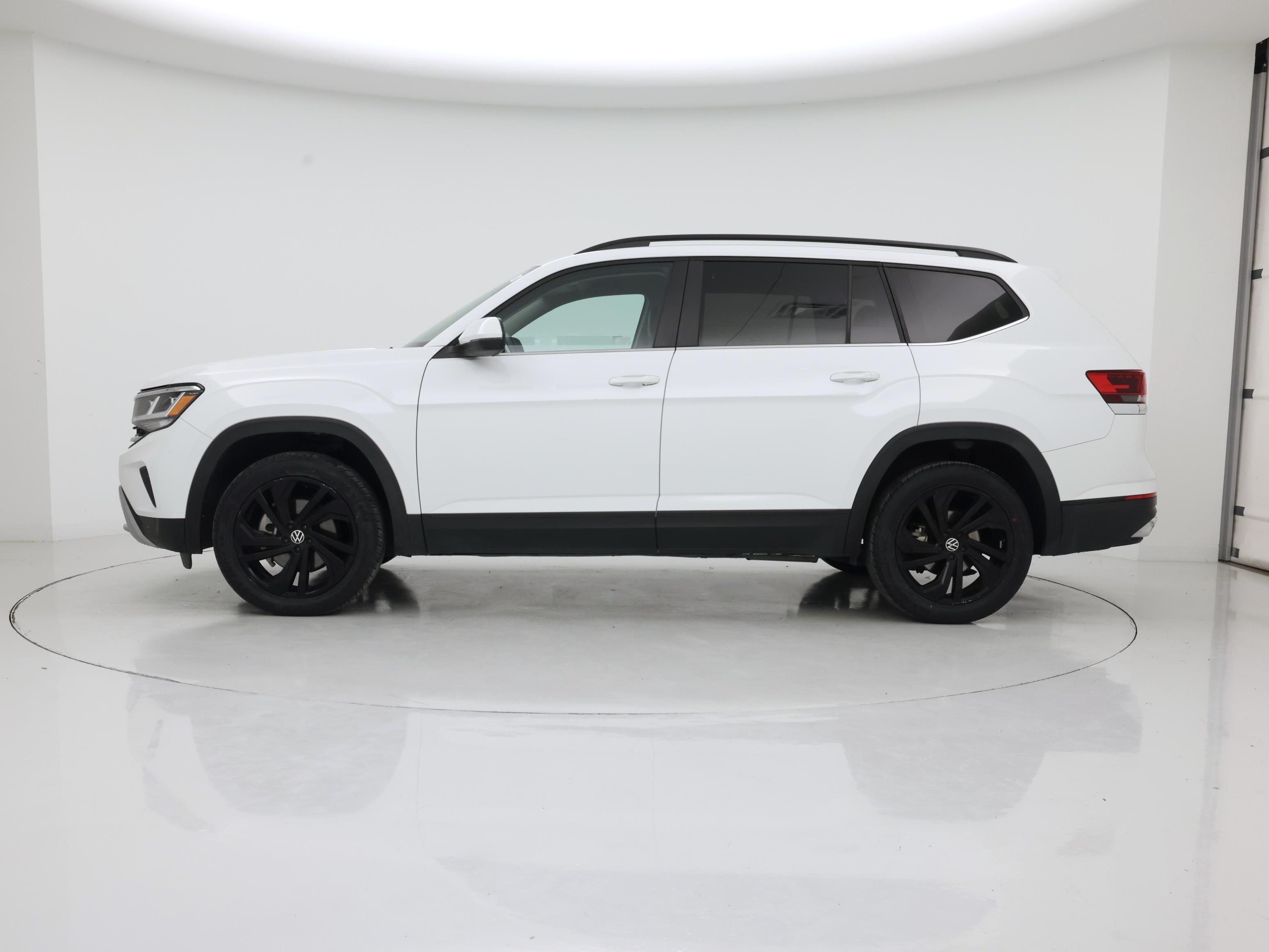 Thumbnail: 2022 Volkswagen Atlas - 3