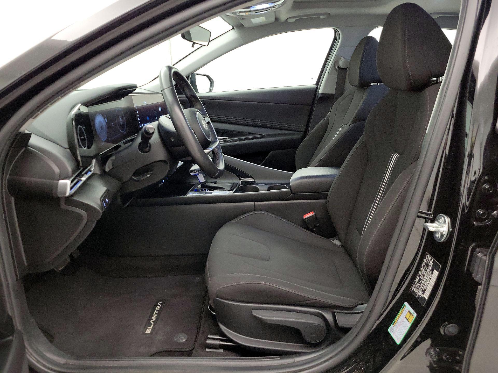 Thumbnail: 2024 Hyundai Elantra - 11