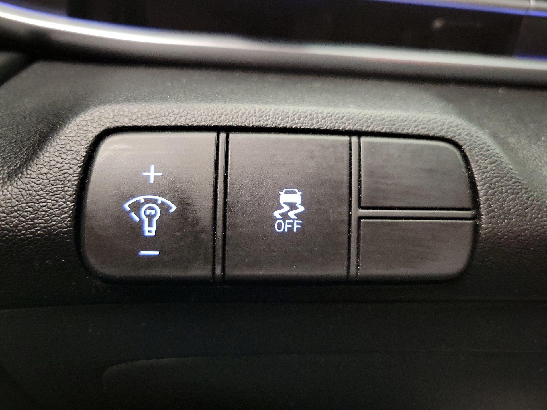 Thumbnail: 2024 Hyundai Elantra - 13