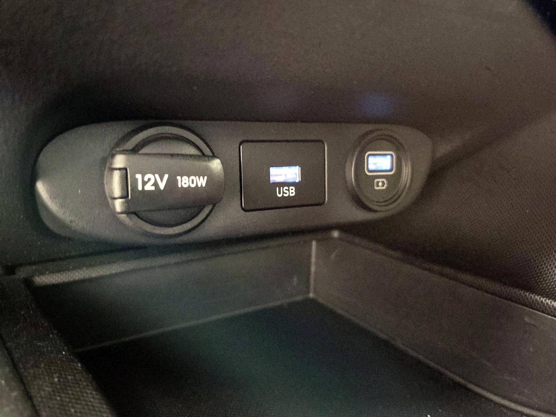 Thumbnail: 2023 Hyundai Elantra - 18