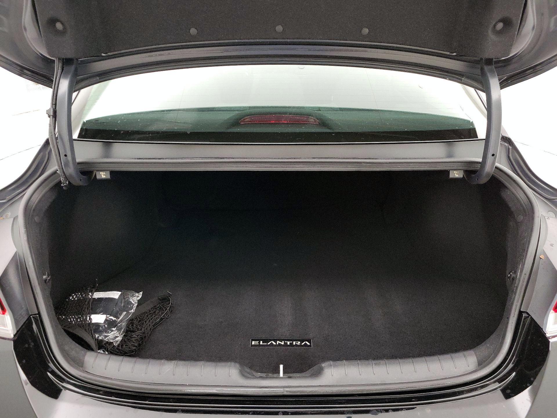 Thumbnail: 2023 Hyundai Elantra - 20