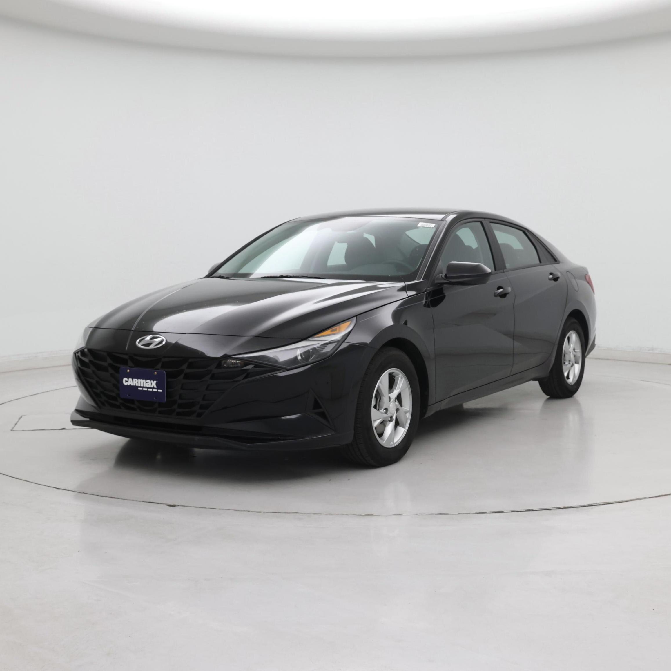 Thumbnail: 2023 Hyundai Elantra - 4