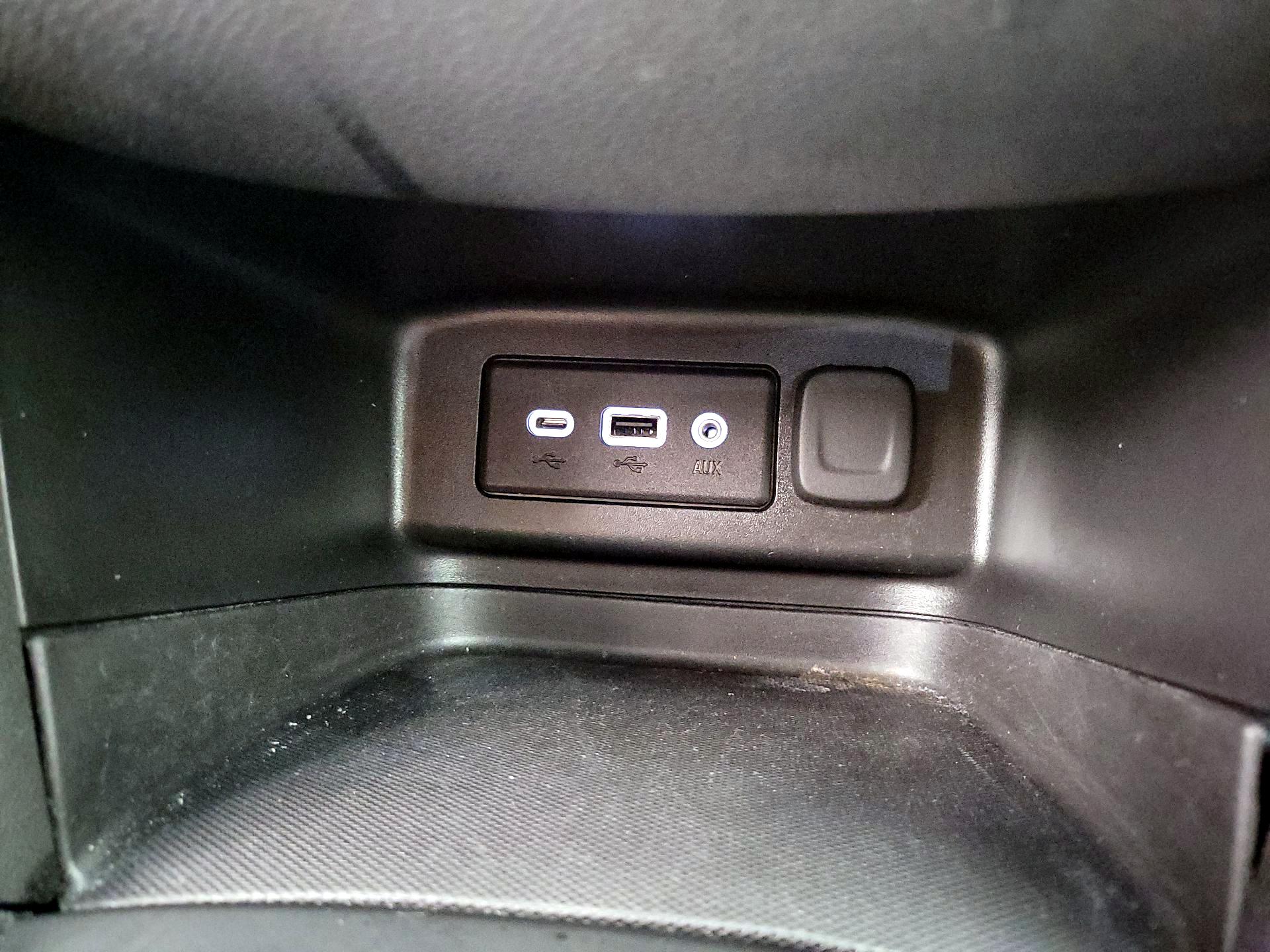 Thumbnail: 2023 Chevrolet Equinox - 18