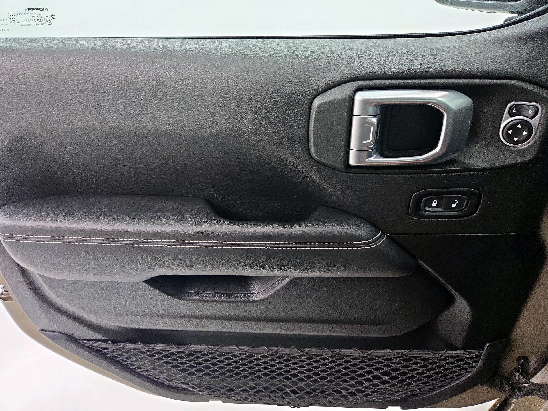 Thumbnail: 2020 Jeep Gladiator - 12