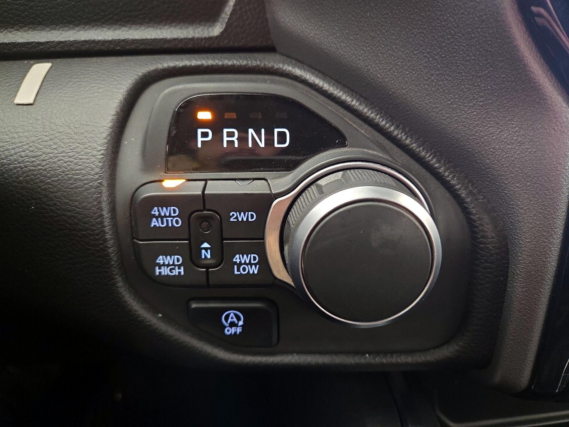 Thumbnail: 2025 RAM 1500 - 18