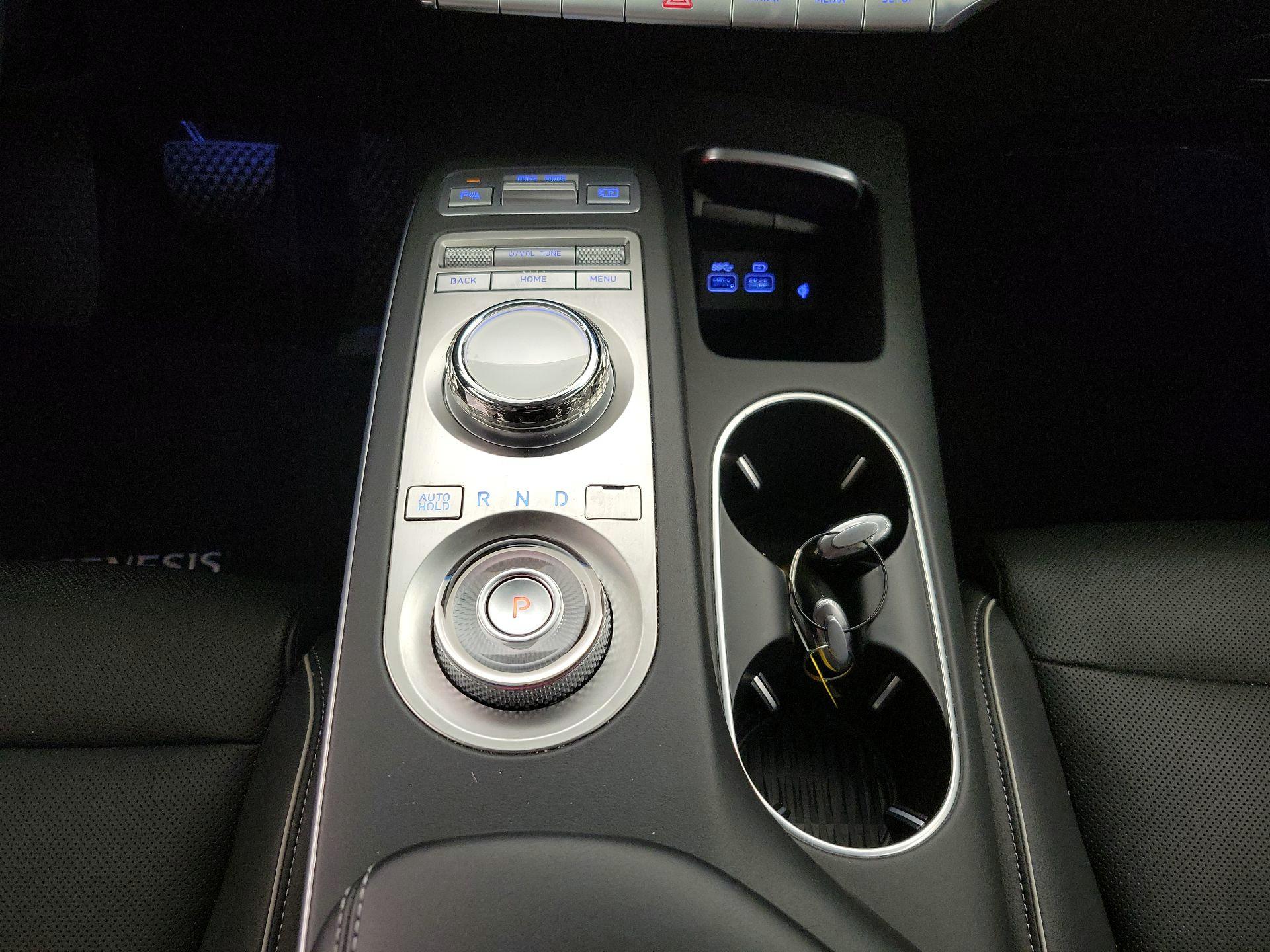 Thumbnail: 2023 Genesis GV70 - 18