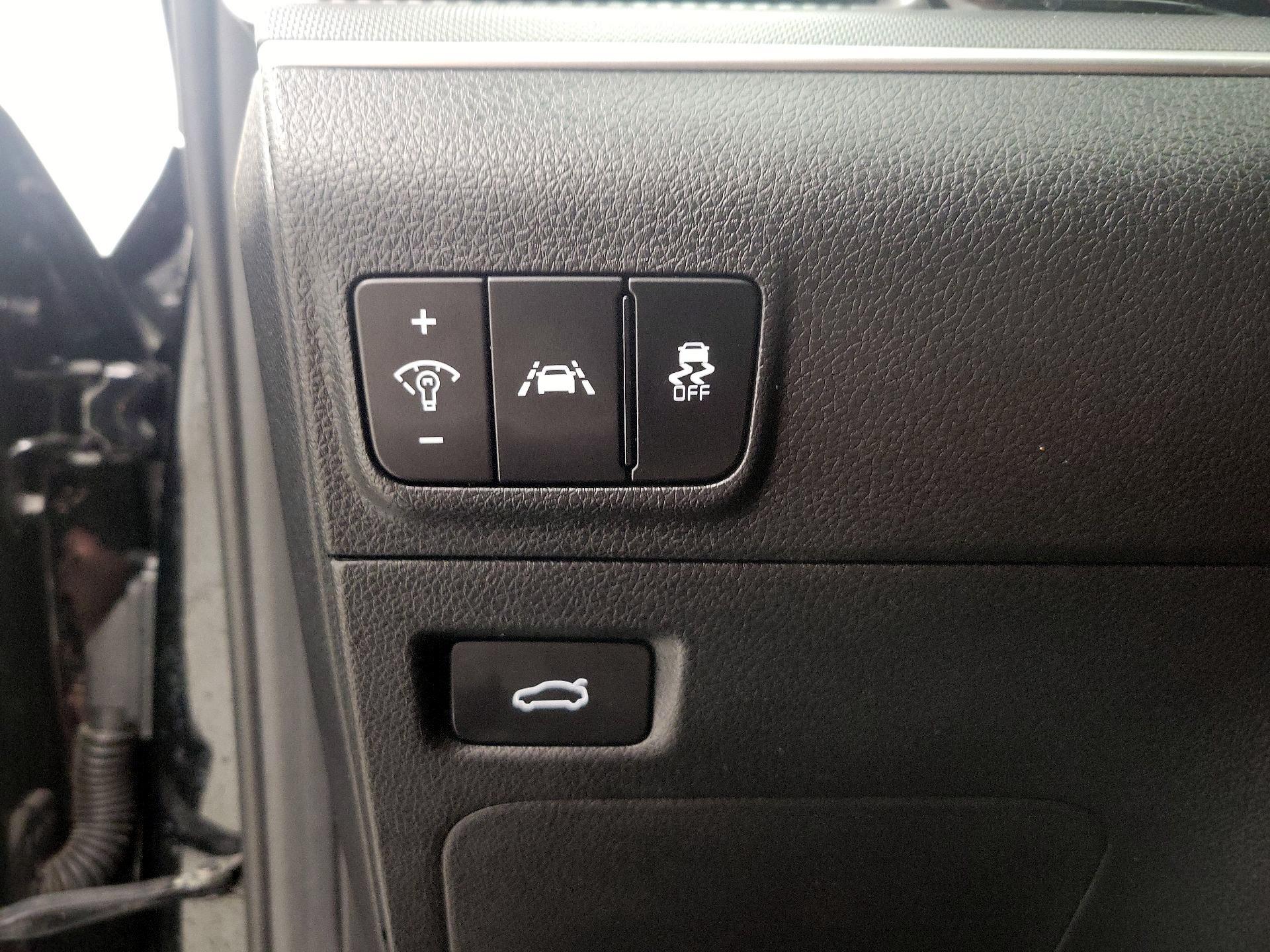 Thumbnail: 2023 Kia K5 - 13