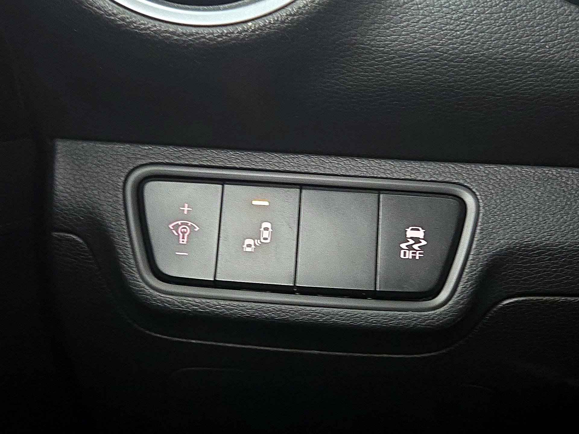 Thumbnail: 2023 Kia Forte - 13