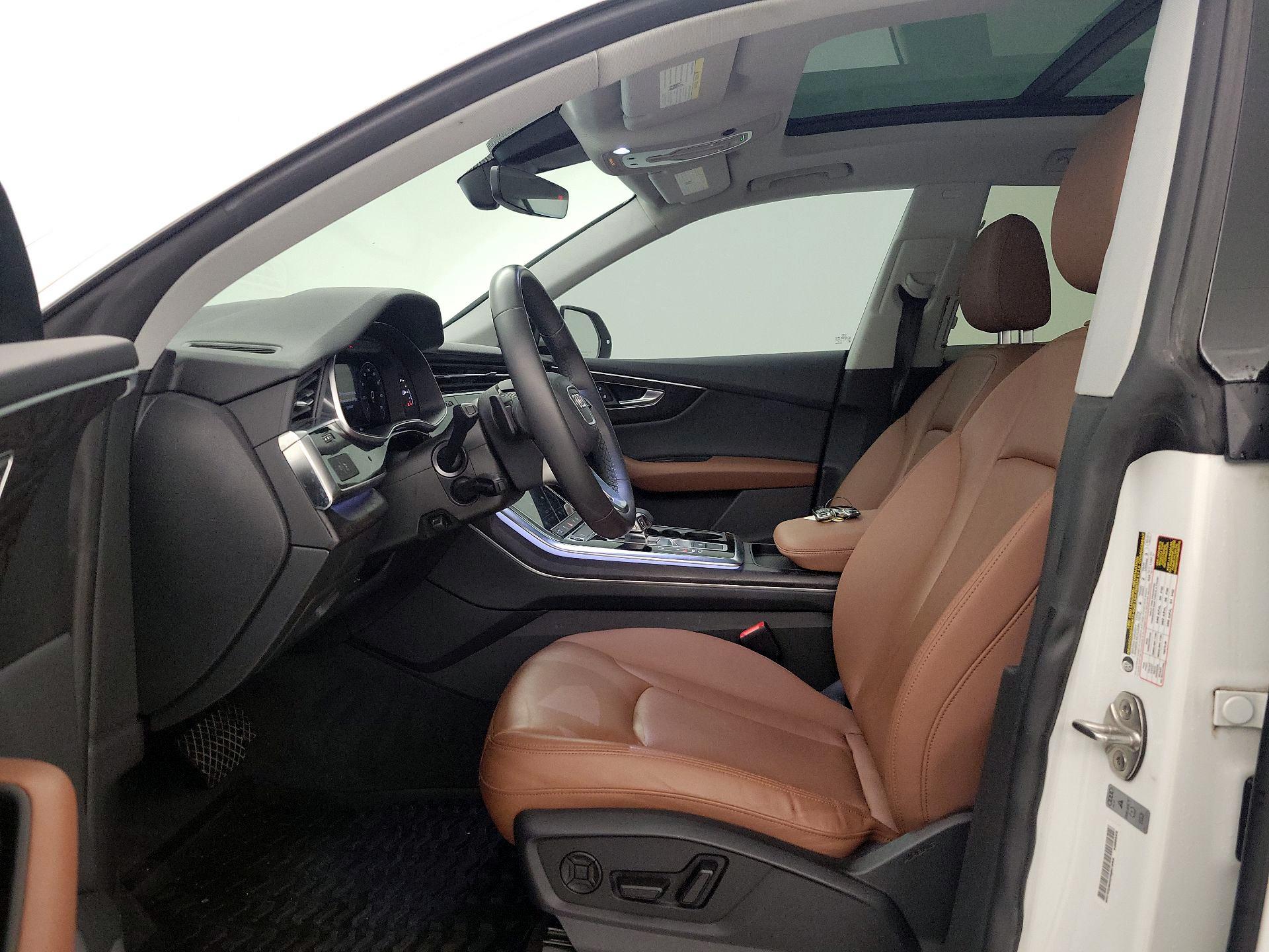 Thumbnail: 2022 Audi Q8 - 11