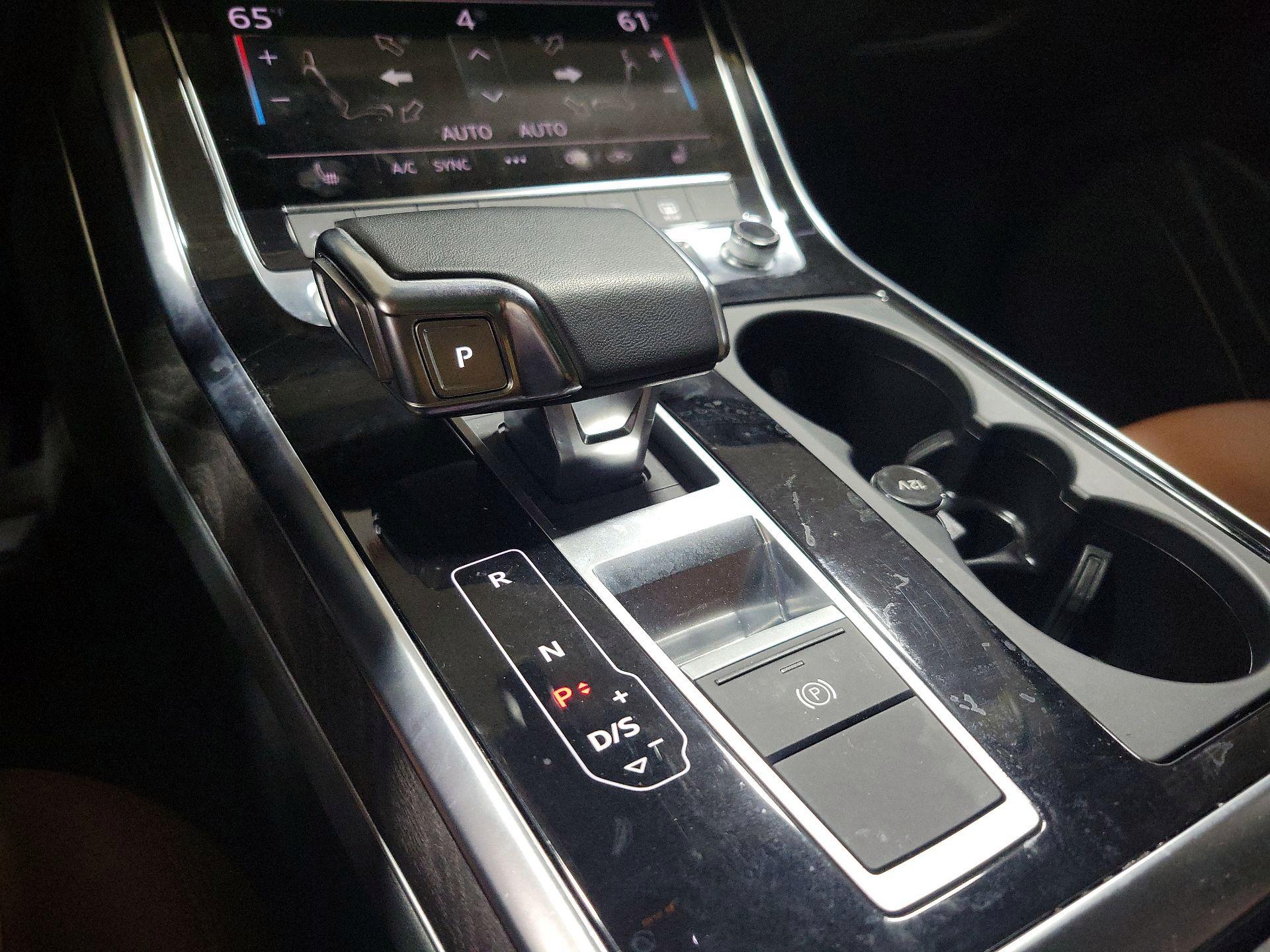 Thumbnail: 2022 Audi Q8 - 17